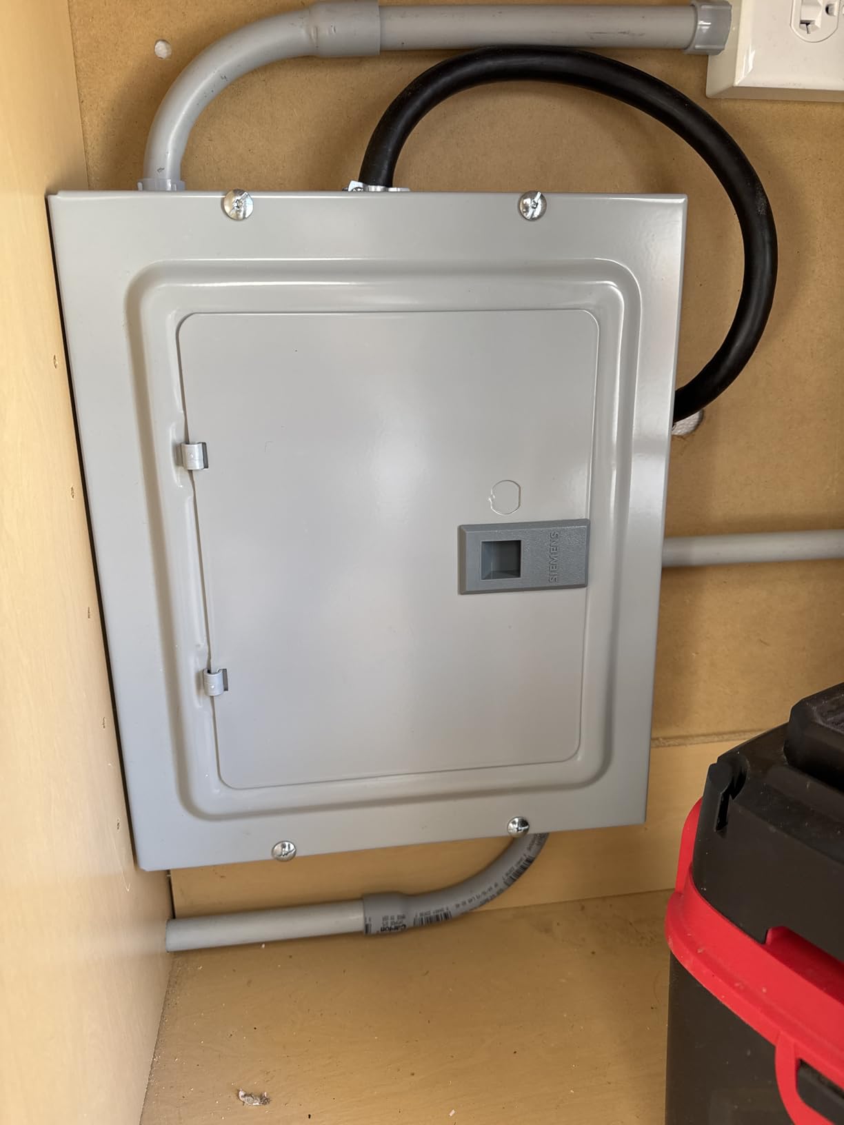 Siemens E0816ML1125S EQ 125 Amp, 8-Space, 16-Circuit, Indoor Main Lug Surface Mount Load Center customer photo 1