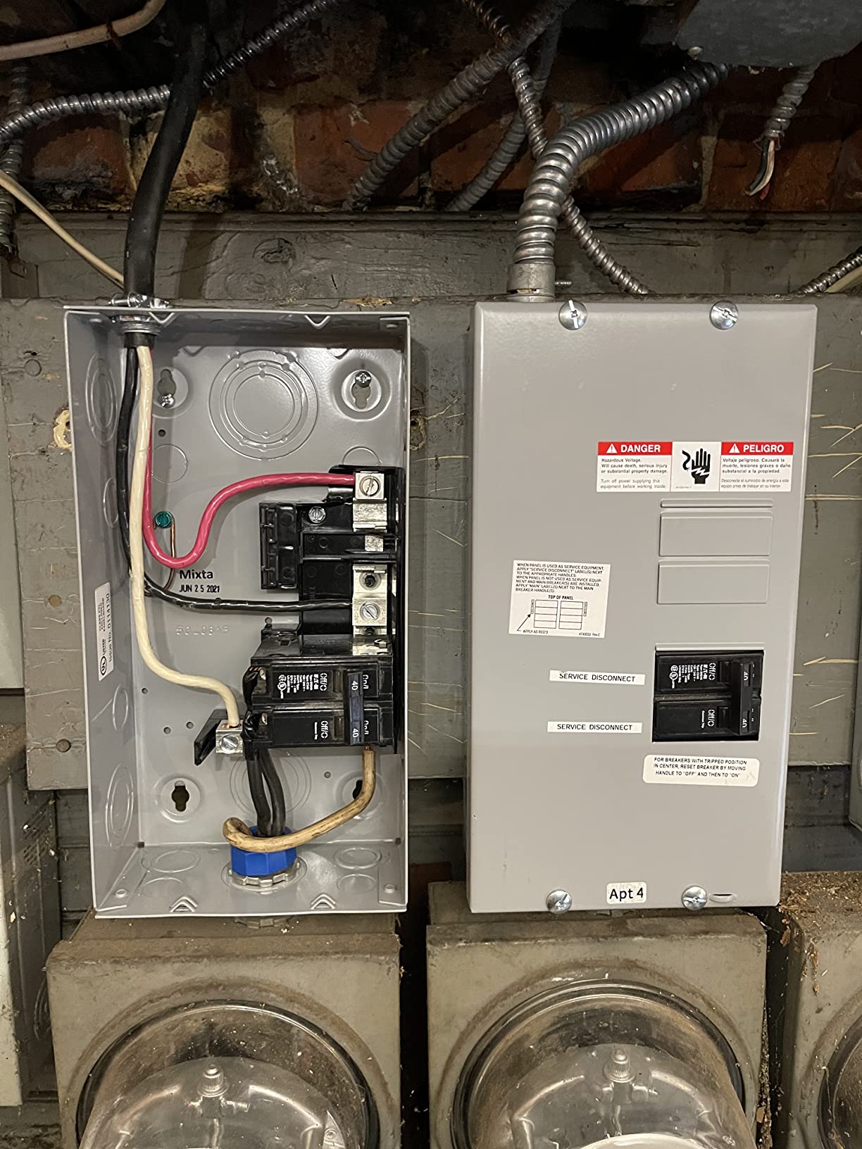 Siemens E0408ML1125SU 4 Space, 8 Circuit, 125-Amp, Main Lug, Surface Mount, Indoor Load Center customer photo 2