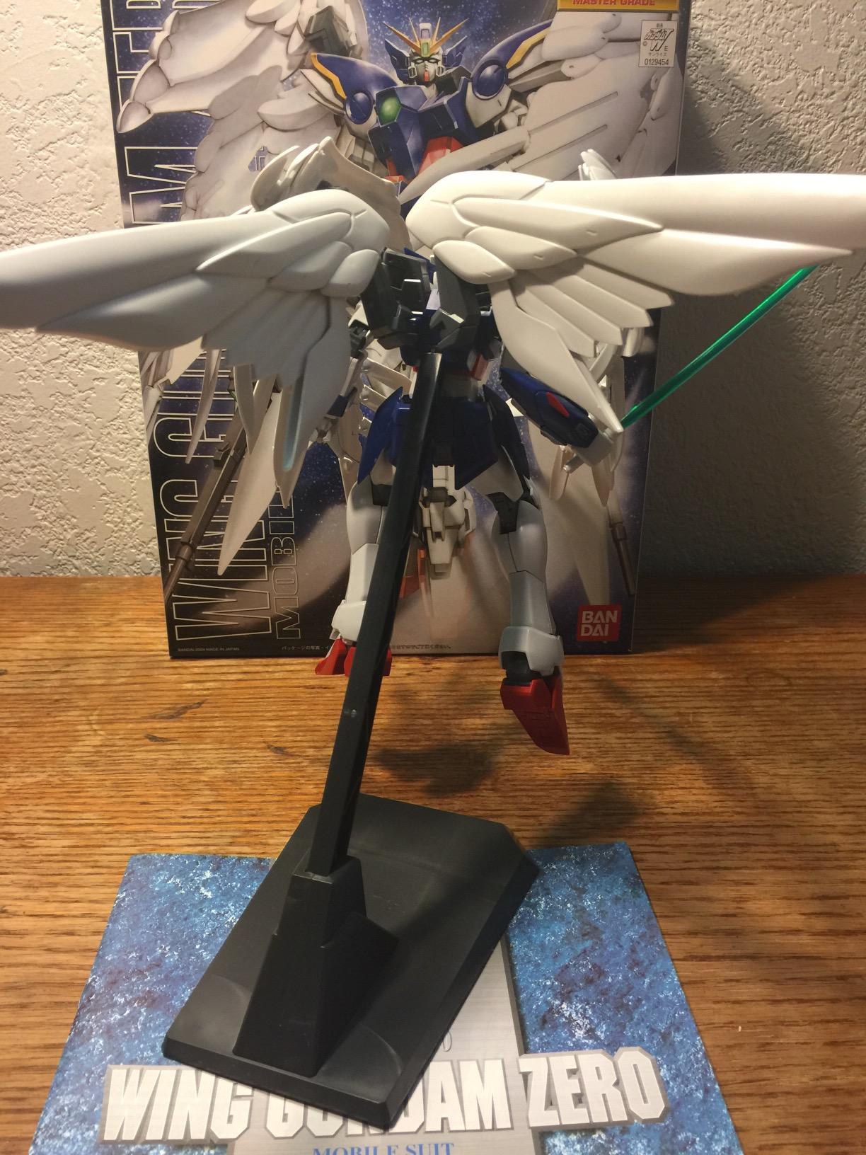Bandai Hobby Wing Gundam Zero Version EW 1/100 - Master Grade customer photo 2