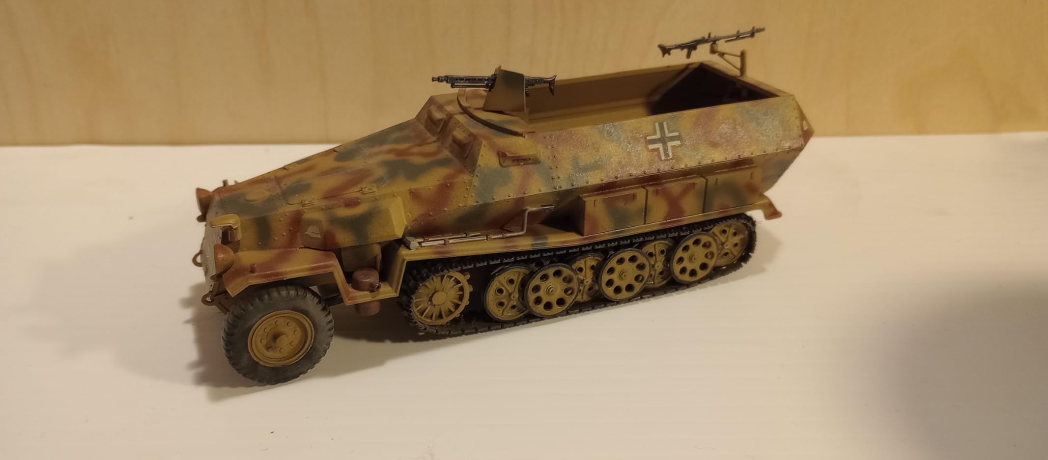 TAMIYA 1/35 German SdKfz 251/1 TAM35195 Plastic Models Armor/Military customer photo 1