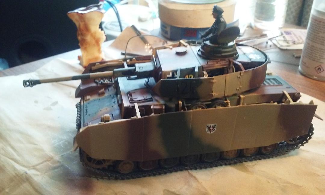 Tamiya 35209 1/35 Pz Kpfw IV Ausf. H Early Ver. Tank Plastic Model Kit customer photo 1