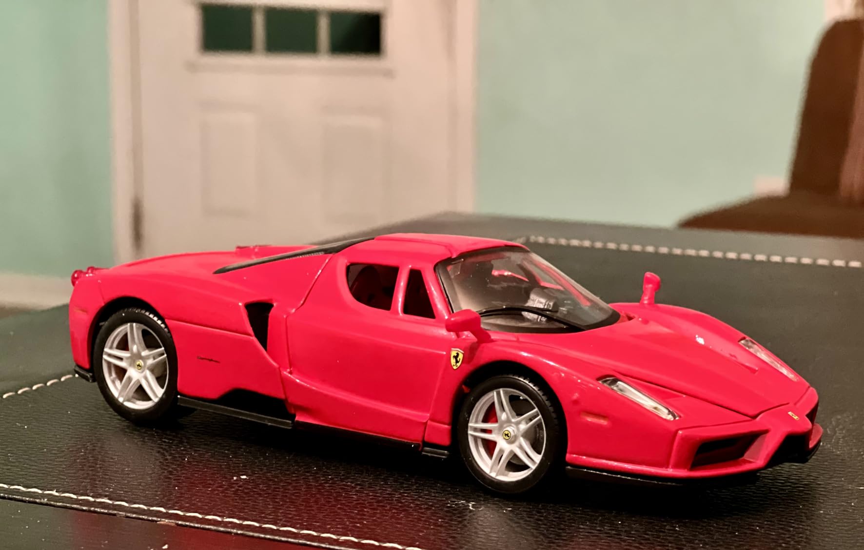 1:24 Scale Assembly Line Ferrari Enzo Diecast Model Kit customer photo 2