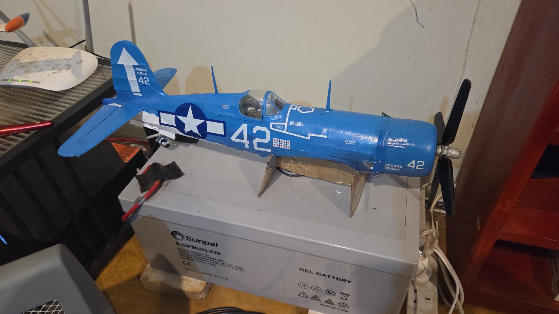 Guillow's Vought F4U-4 Corsair Model Kit, Navy customer photo 1