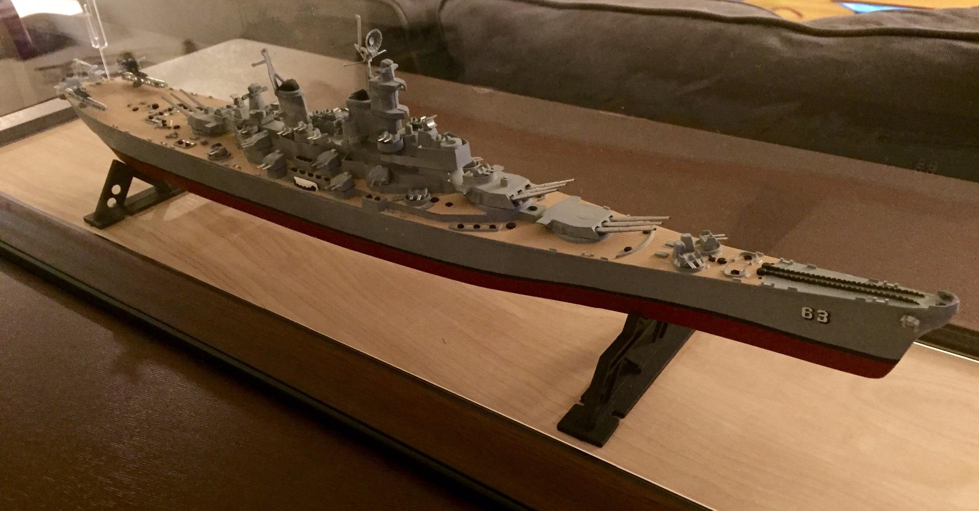 Revell 1: 535 USS Missouri Battleship customer photo 2
