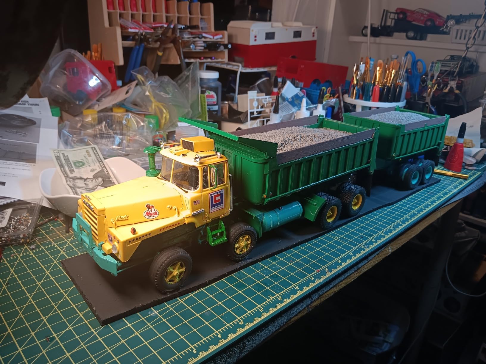 Woodland Scenics B89 Coarse Ballast Bag Gray/18 cu. in. customer photo 1