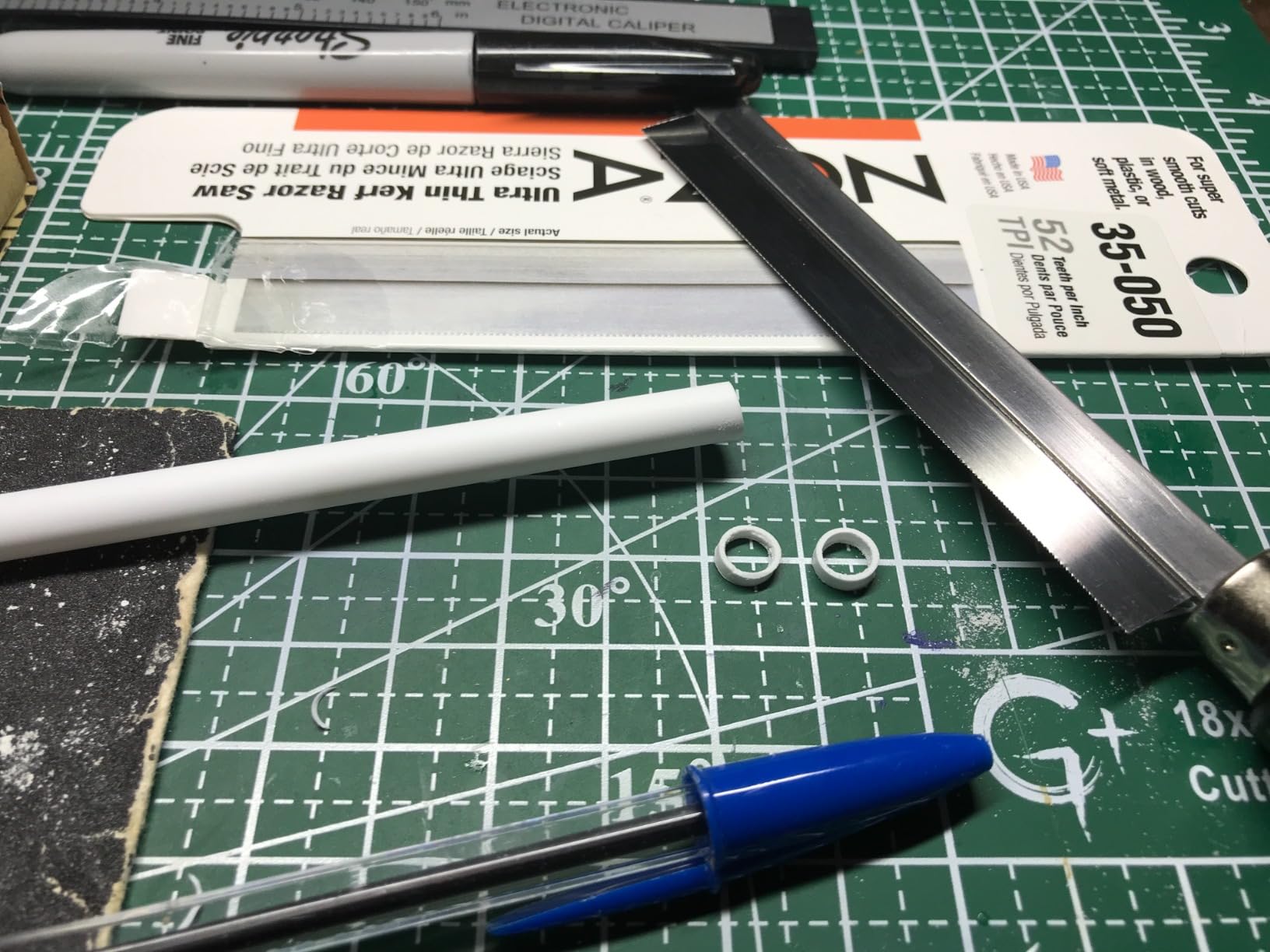 ZONA 35-050 Ultra Thin Razor Saw, 52 TPI.008-Inch Kerf, Blade Length 4-1/2-Inch, Cut Depth 7/16-Inch customer photo 1