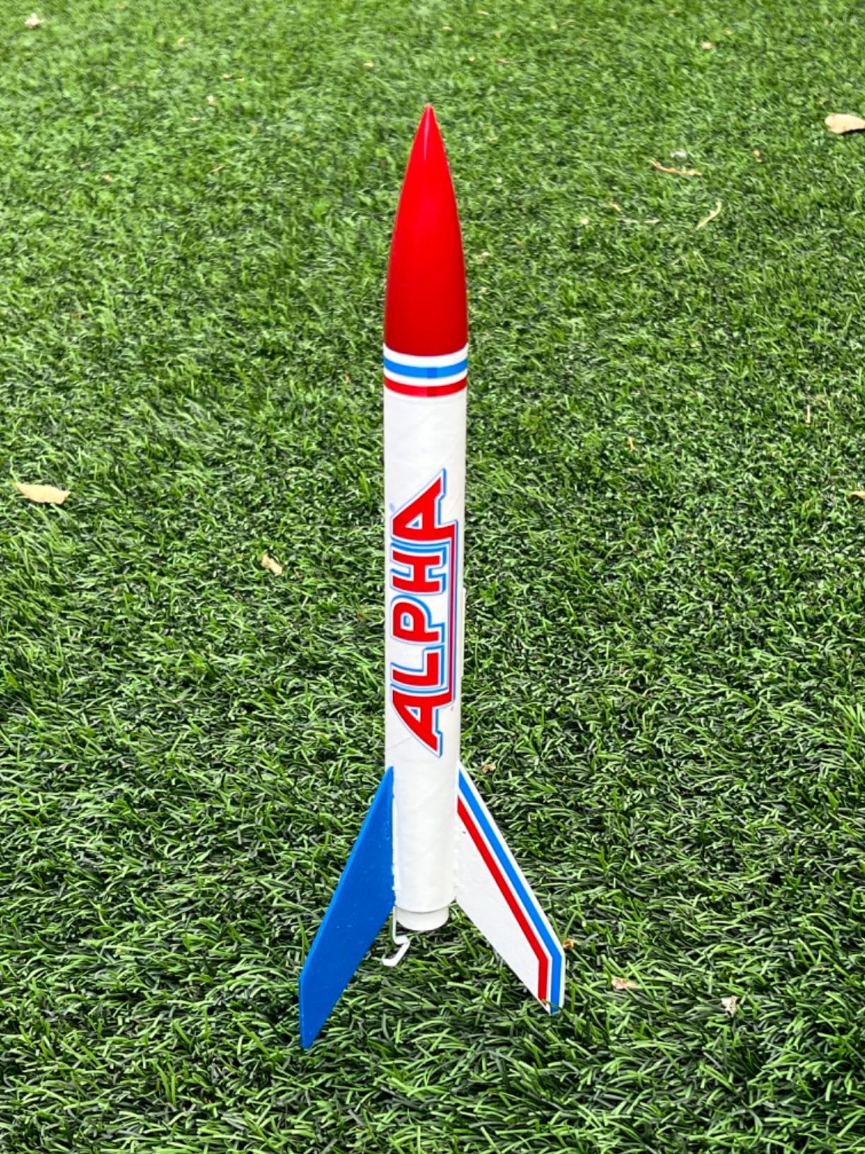 Estes 1225 Alpha Rocket-Building Kit, Intermediate Flying-Rocket-Model Kit for Ages 10+ customer photo 1