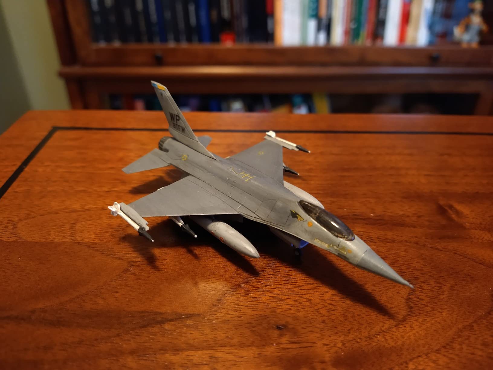 Academy F-16 Fighting Falcon customer photo 1