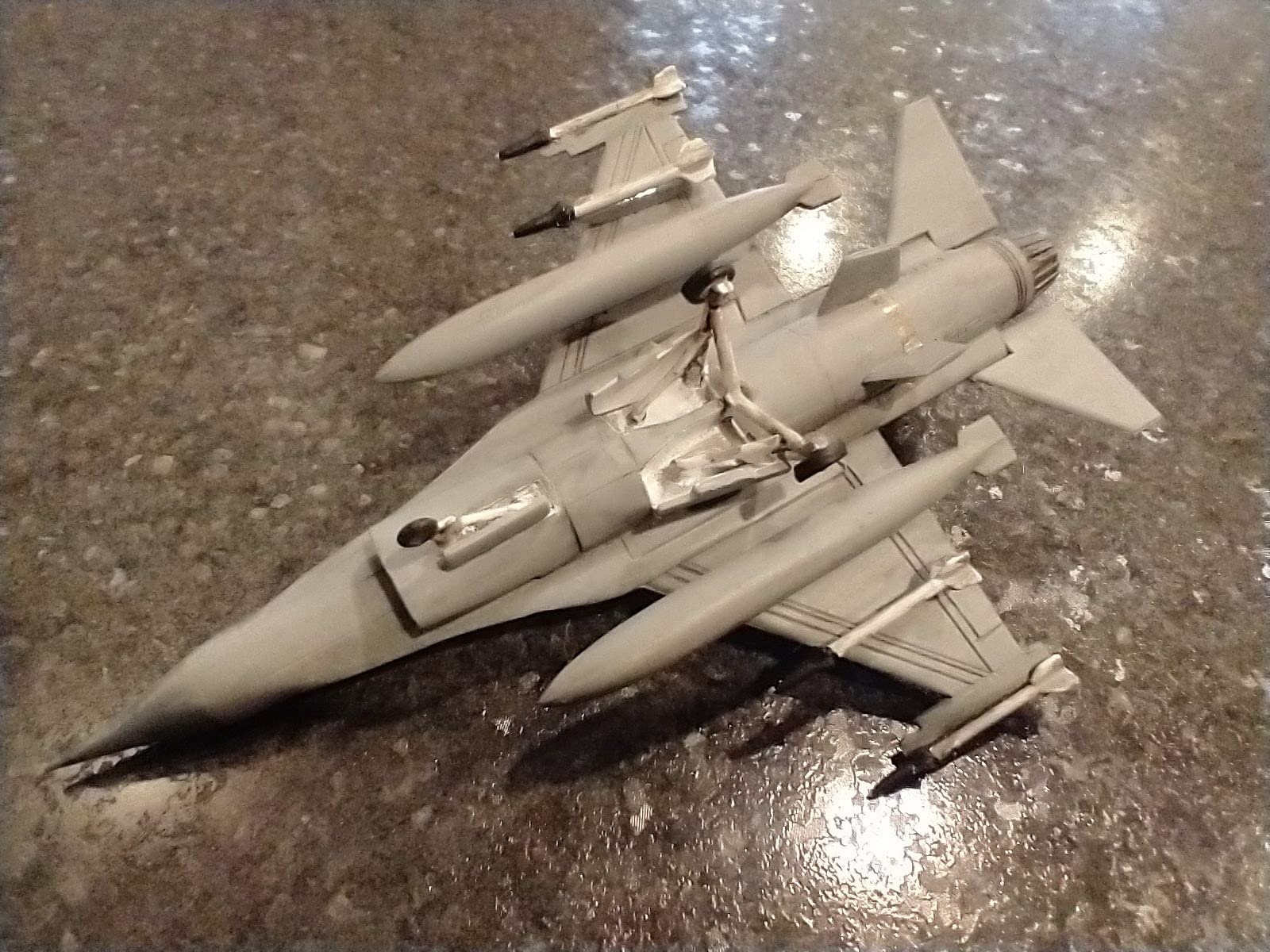 Academy F-16 Fighting Falcon customer photo 2