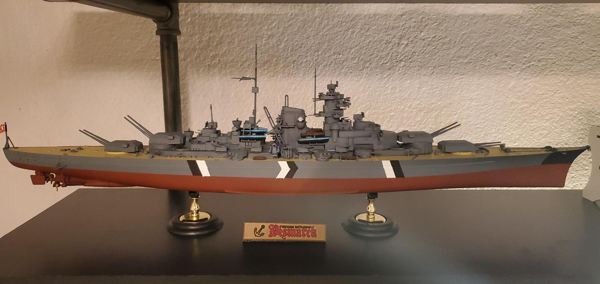 Academy German Battleship Bismarck Model Kit, Navy customer photo 1