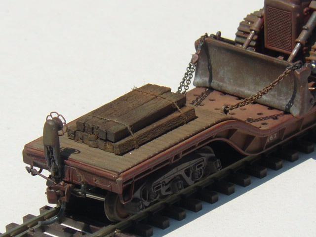 Bachmann Trains - 52' Center Depressed Flat Car - with NO LOAD - HO Scale customer photo 1