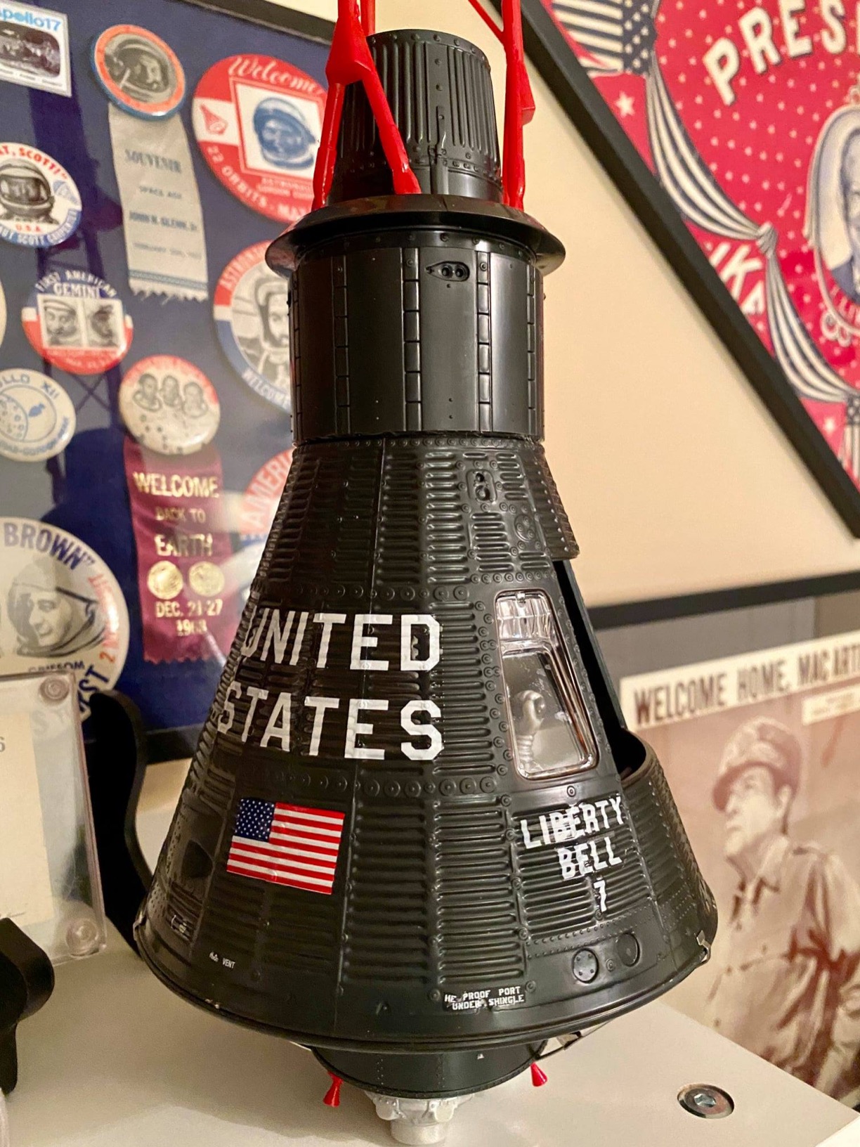 MRC Academy Mercury Capsule Plastic Model Kit, 1/12 Scale customer photo 1