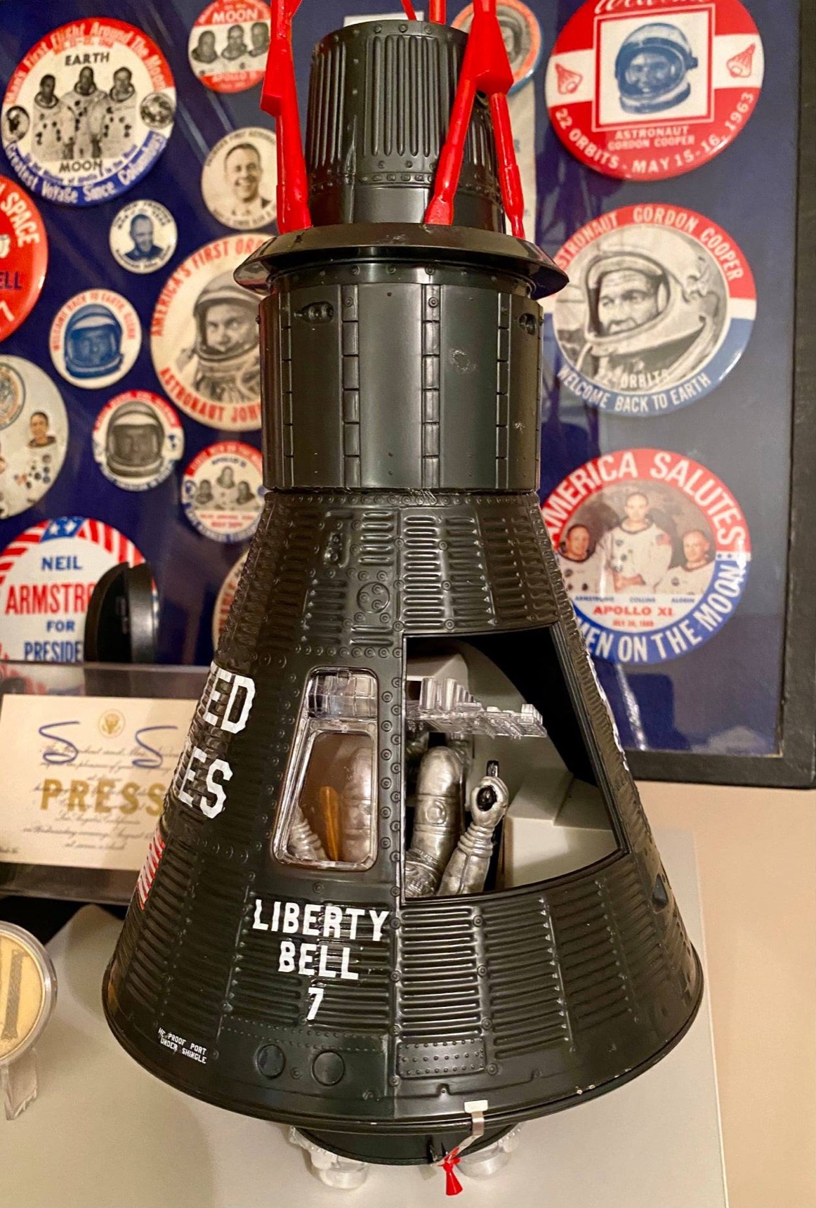 MRC Academy Mercury Capsule Plastic Model Kit, 1/12 Scale customer photo 2
