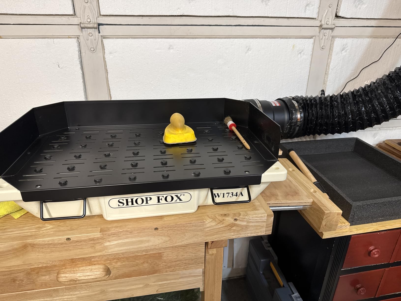 Shop Fox W1733A Downdraft Table 20-Inch by 40-Inch customer photo 1