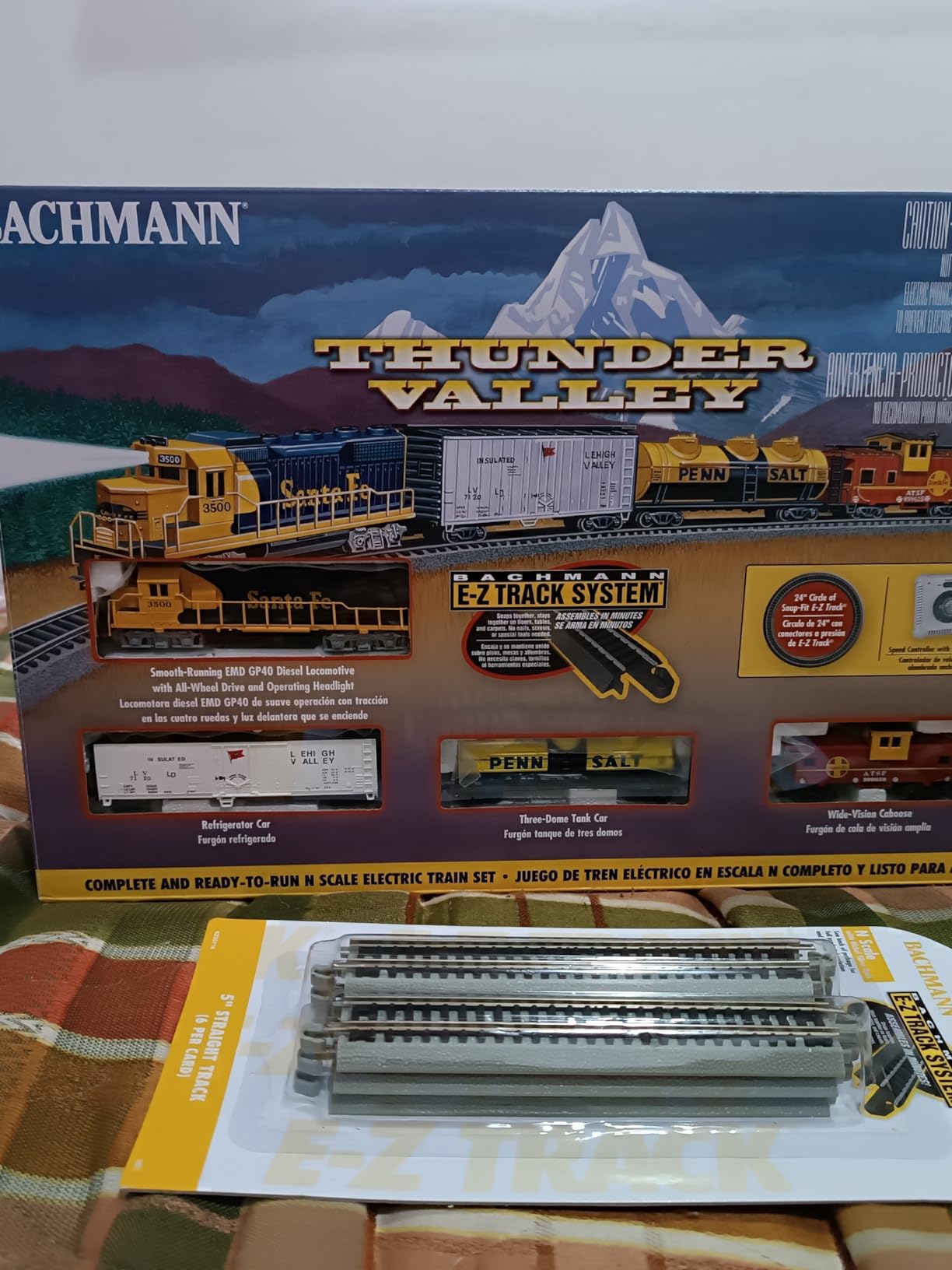 Bachmann Trains - Thunder Valley Ready To Run Electric Train Set - N Scale Multi, Medium customer photo 2