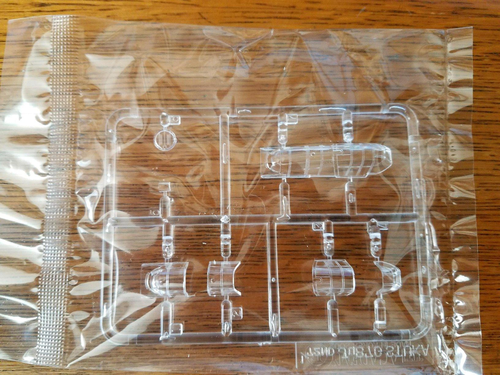 Academy JU87G-2 Stuka Kanonen Vogel Model Kit customer photo 2