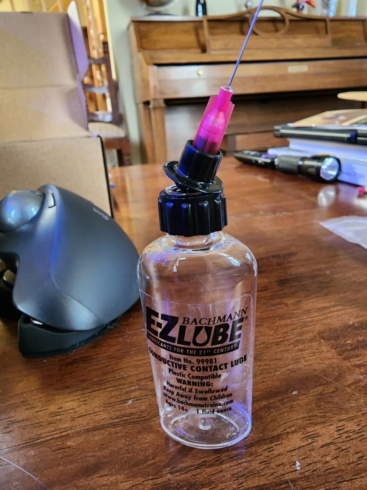 Bachmann Trains - E-Z LUBE - CONDUCTIVE CONTACT LUBE (1 fluid ounce) - For Use With All Scales customer photo 3