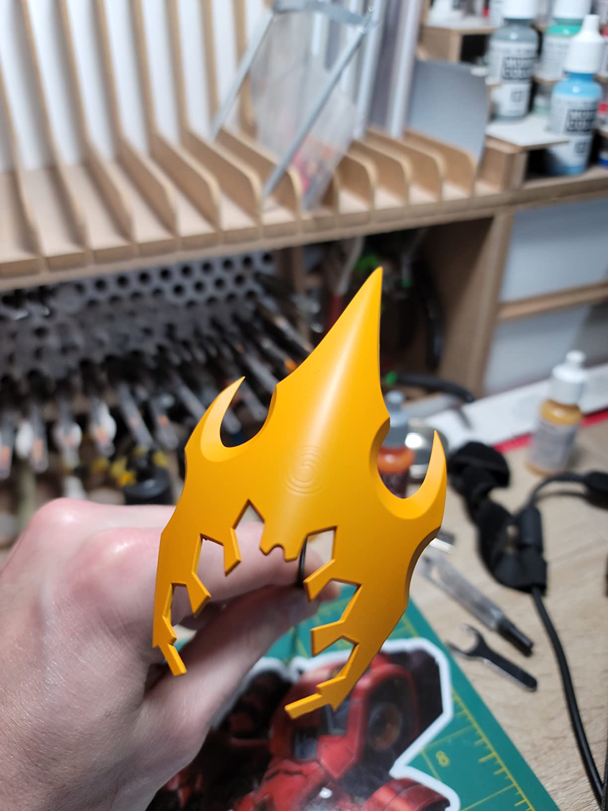 Iwata Eclipse HP-CS Airbrush - Gravity Feed Dual Action, High-Flow Atomization for Fine Detail to Wide Coverage customer photo 1