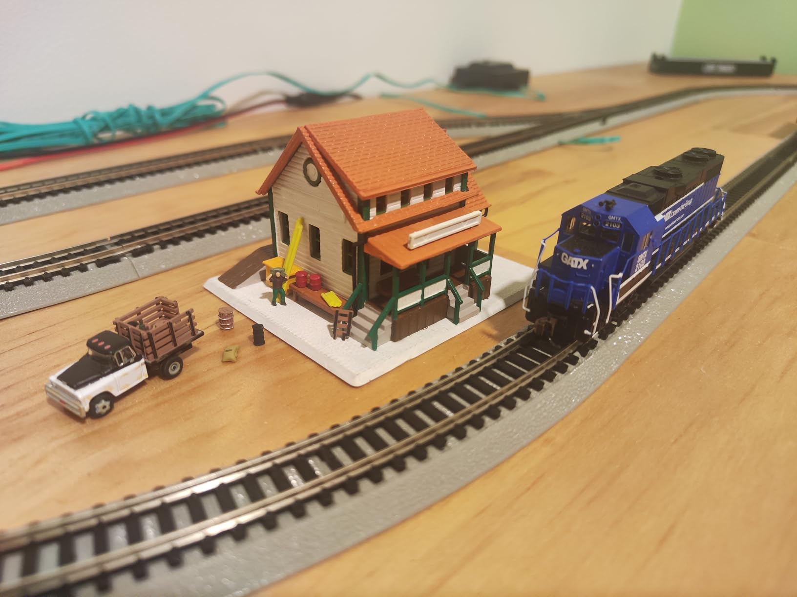 Life-Like Trains N Scale Building Kit - William's County Store customer photo 1