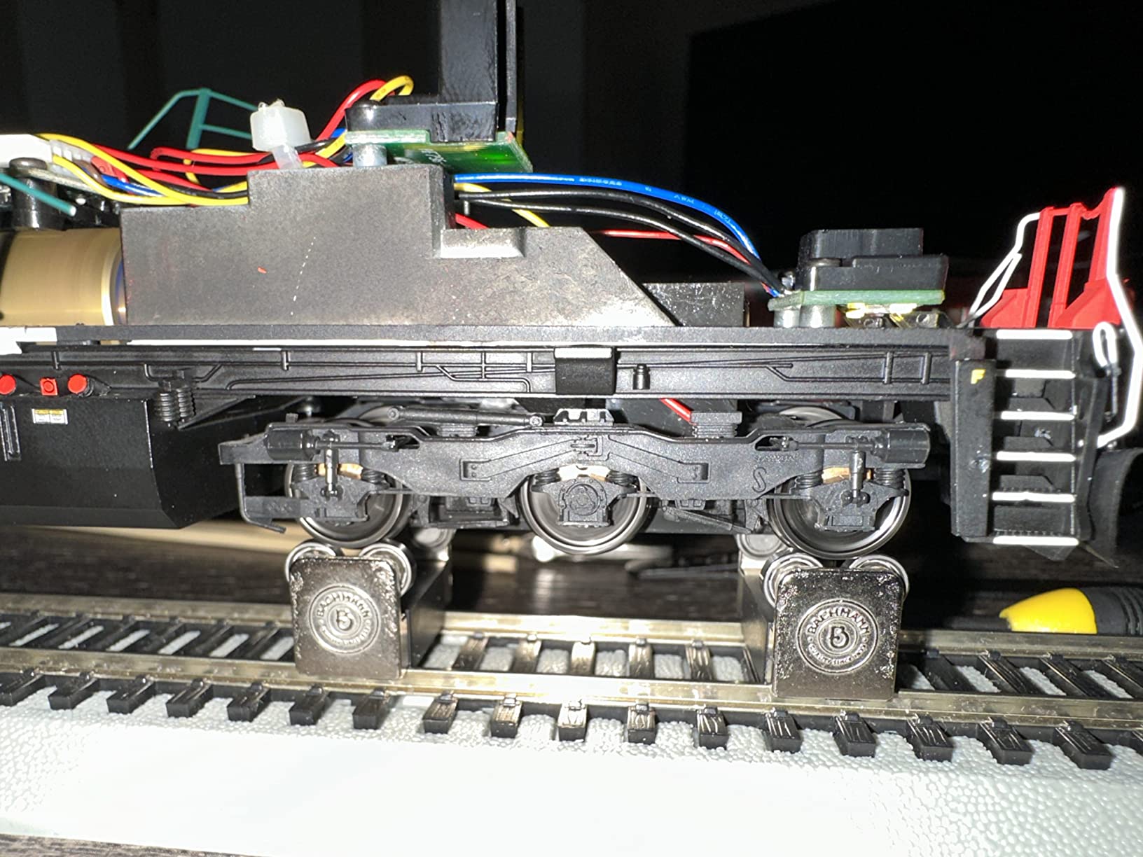 Bachmann Trains E-Z RIDERS with BALL-BEARING ROLLERS - 4/pk - For Use with HO or On30 Scale customer photo 1