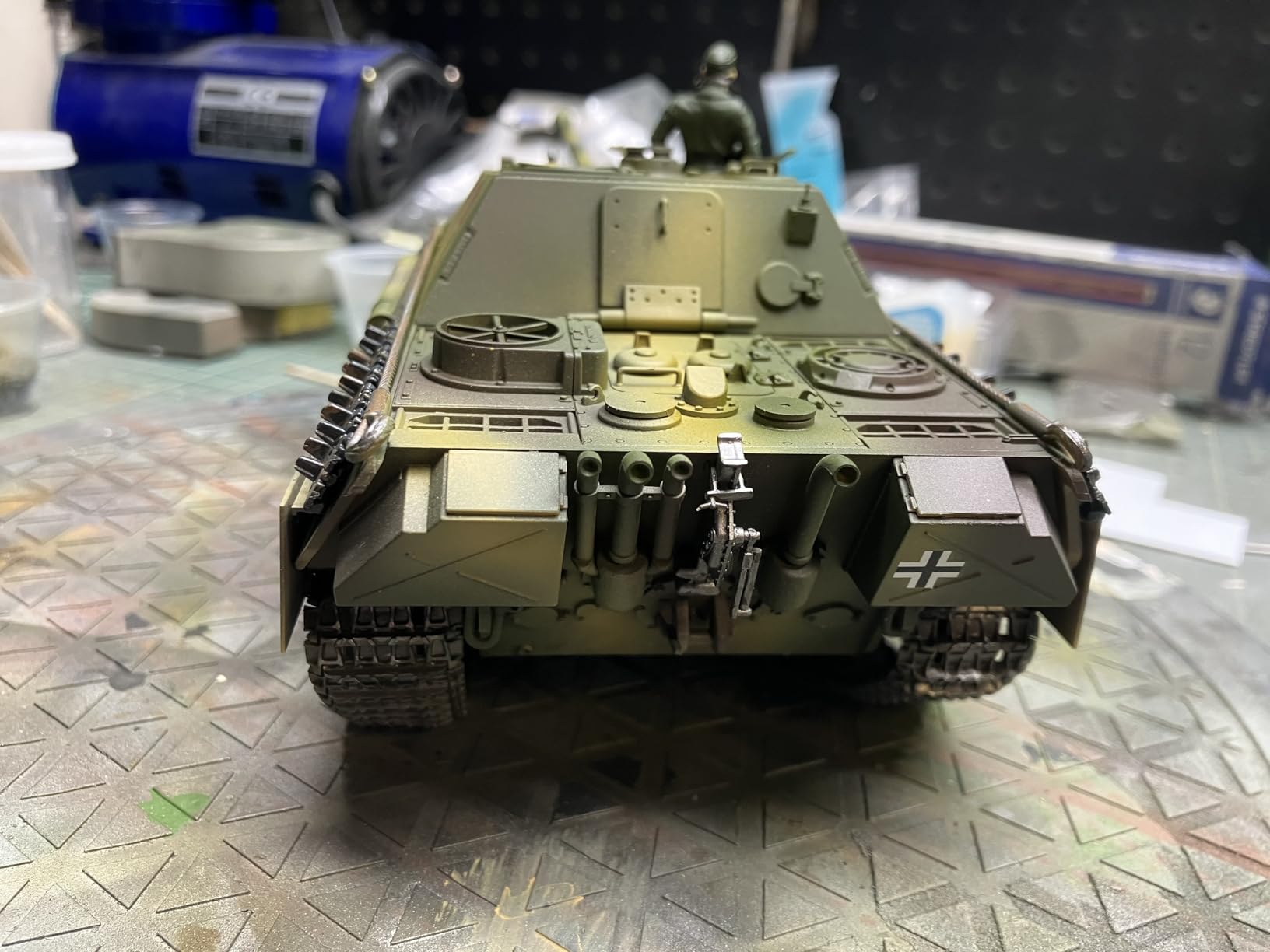 Tamiya 35203 1/35 German Jagdpanther Late Version Tank Plastic Model Kit customer photo 1