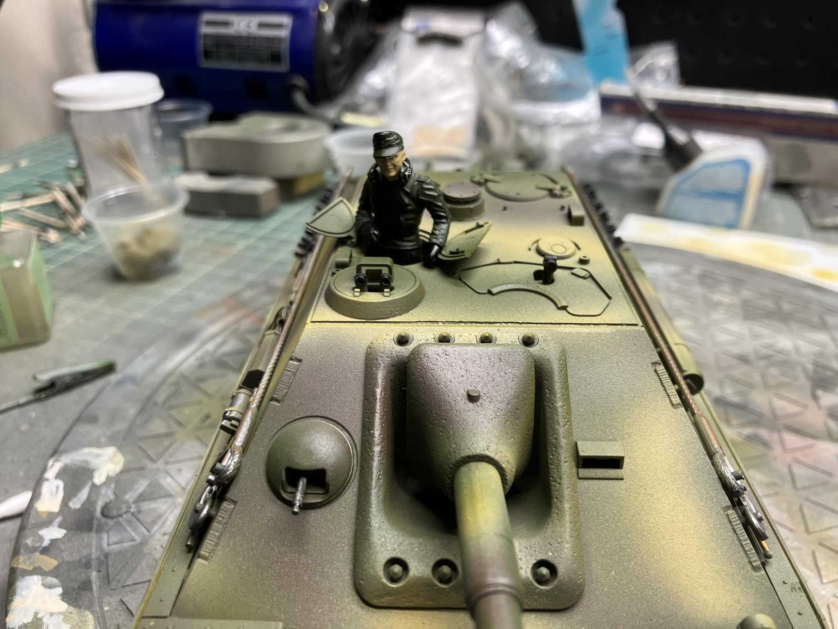 Tamiya 35203 1/35 Ger. Jagdpanther Late Version Tank Plastic Model Kit customer photo 2