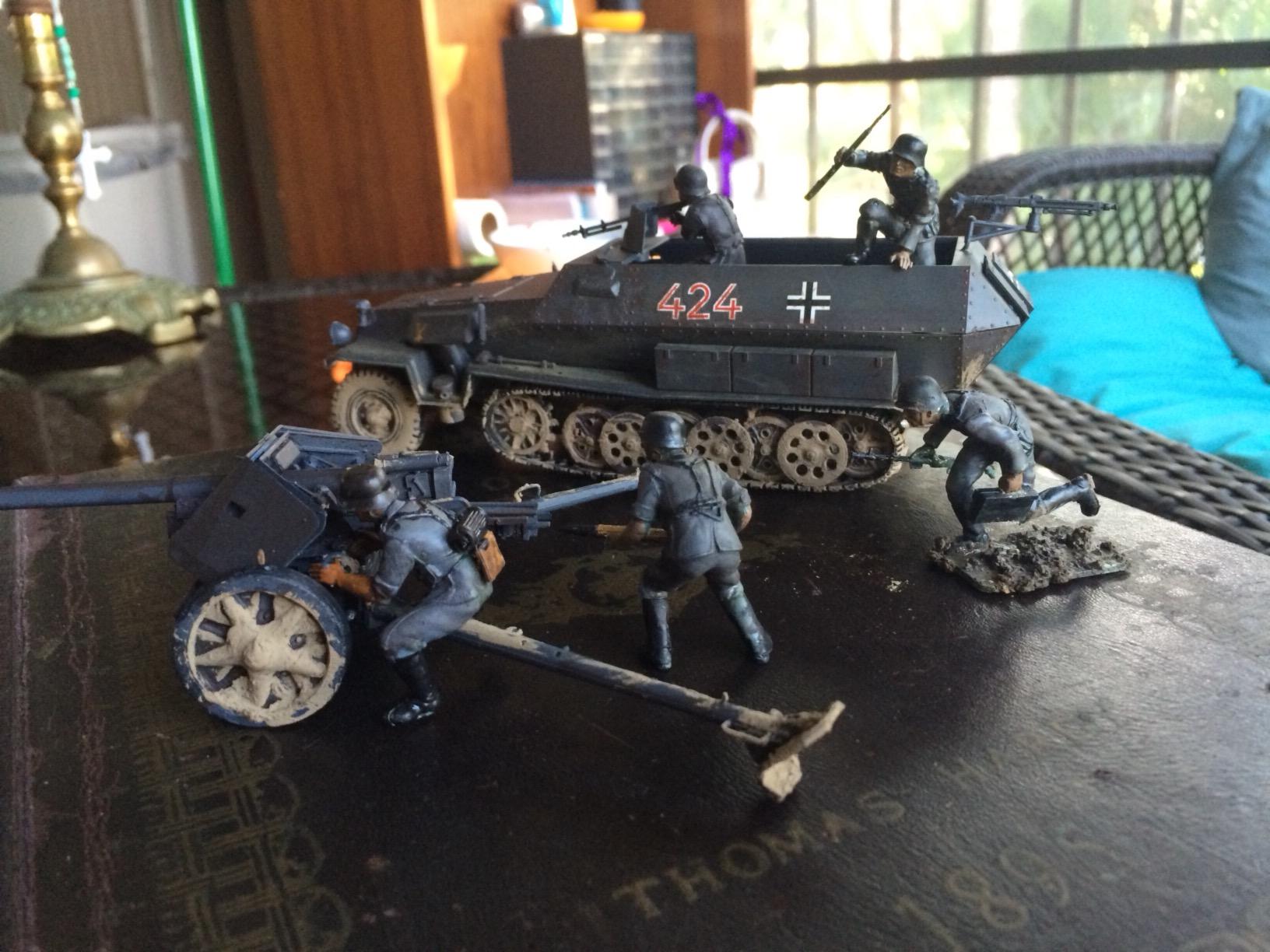 Tamiya Models SdKfz 251/1 Ausf D Hanomag Model Kit customer photo 1