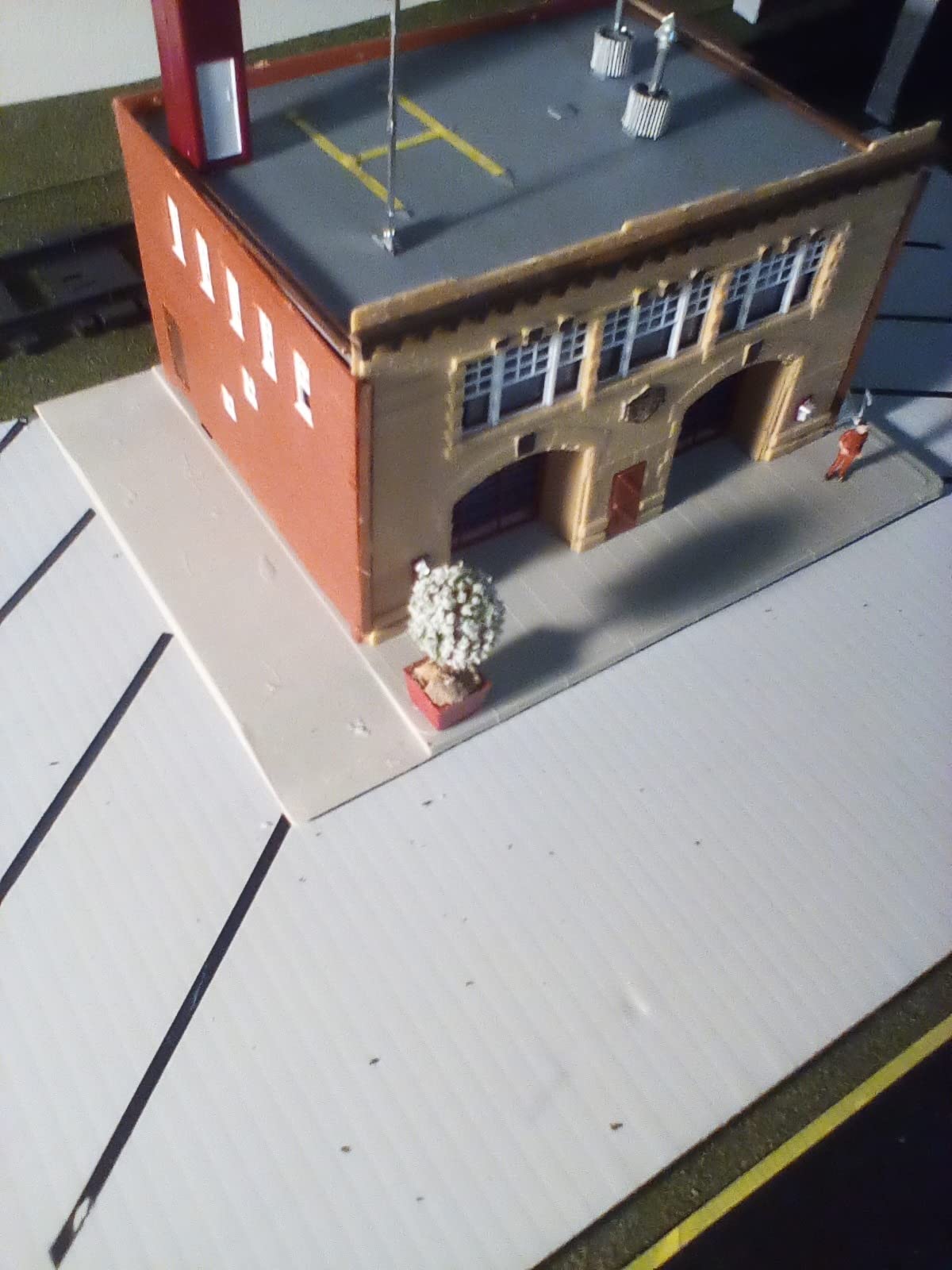 Life-Like Trains HO Scale Building Kits - Fire House customer photo 2