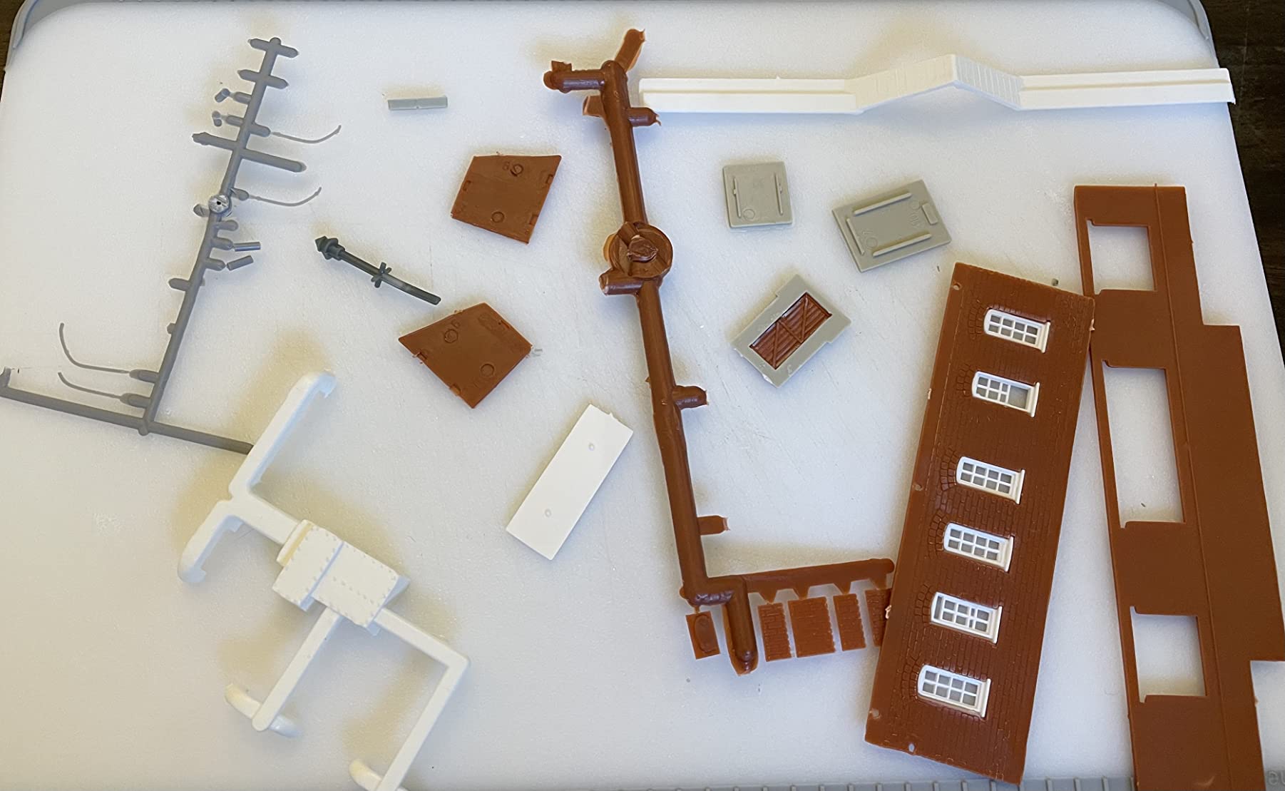 Life-Like Trains HO Scale Building Kits - Fire House customer photo 4