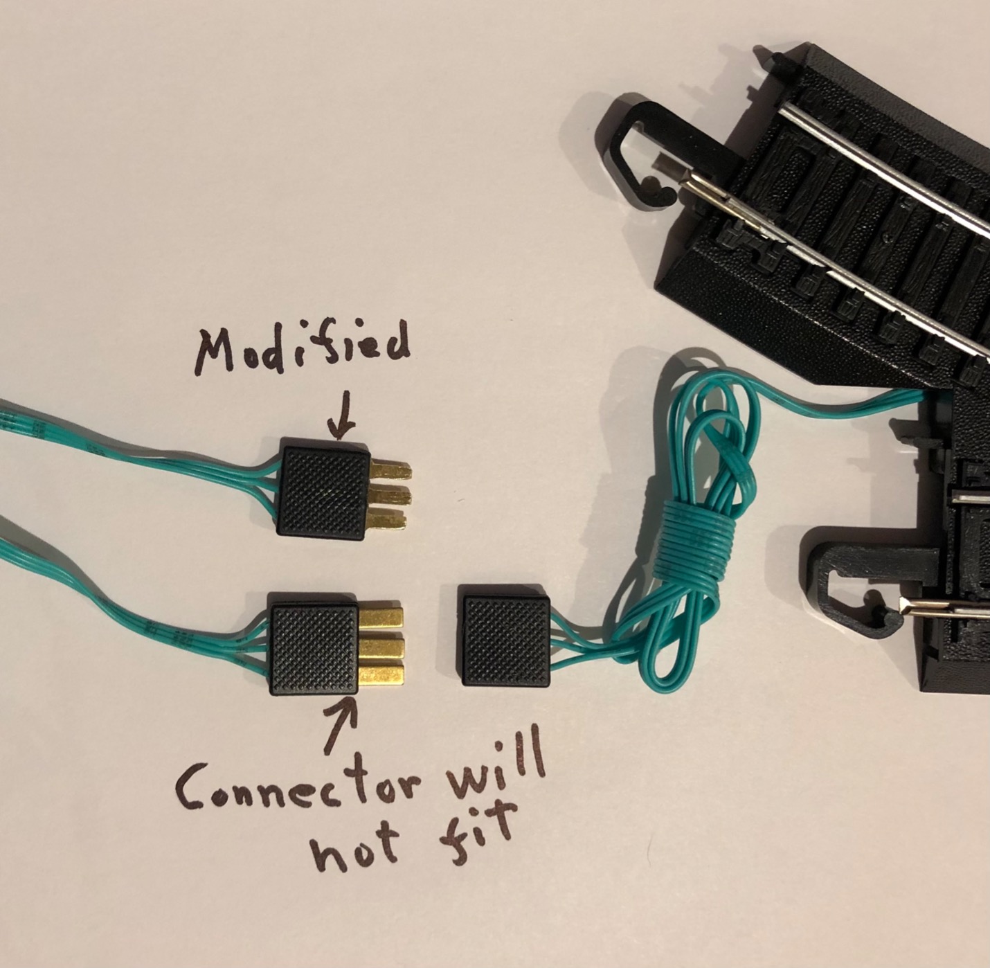 Bachmann Trains Snap-Fit E-Z TRACK WORLD'S GREATEST HOBBY TRACK PACK - Steel Alloy Rail With Black Roadbed - HO Scale customer photo 2