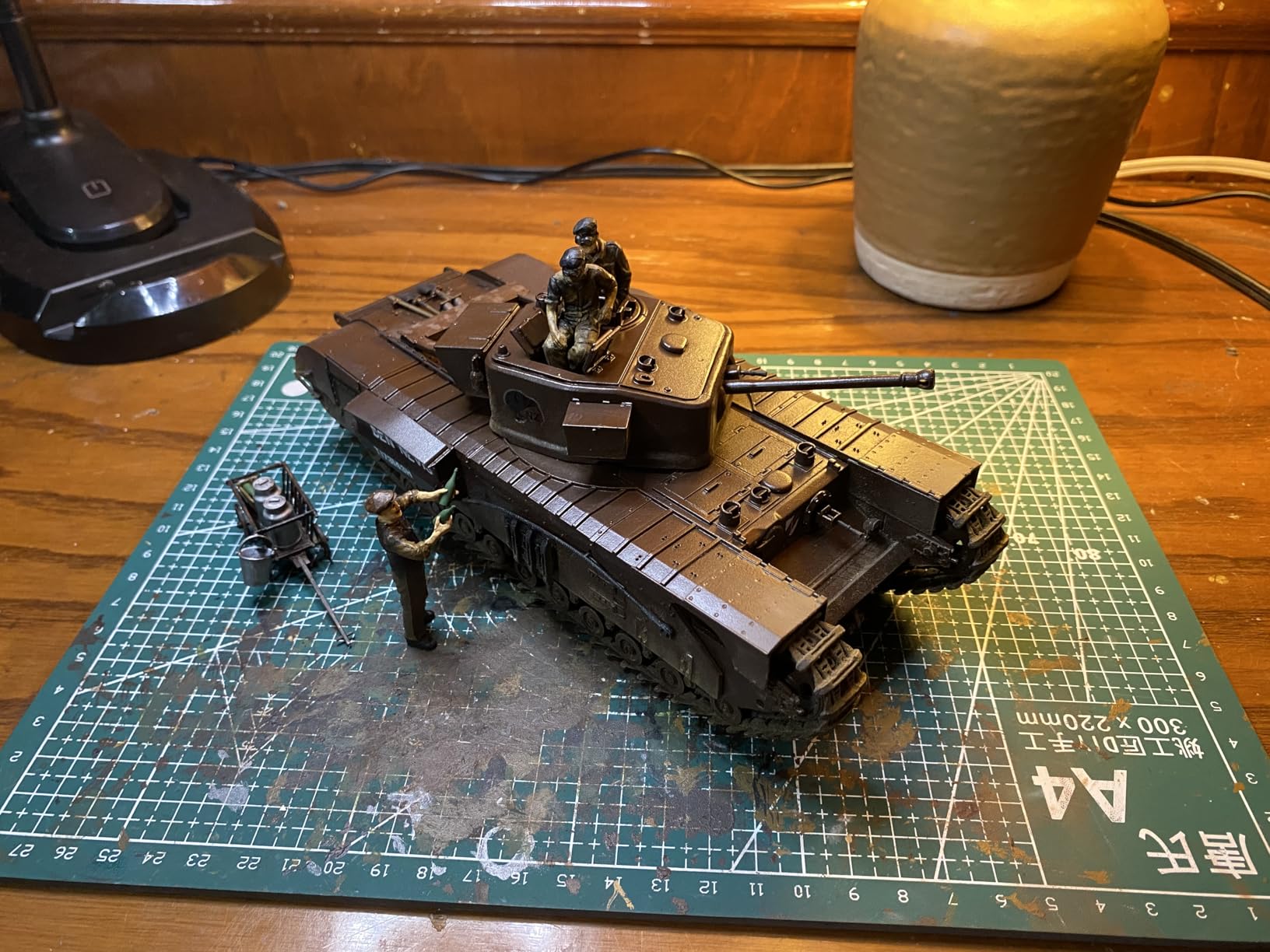 Tamiya 35210 1/35 British Churchill MKVII Tank Plastic Model Kit customer photo 2