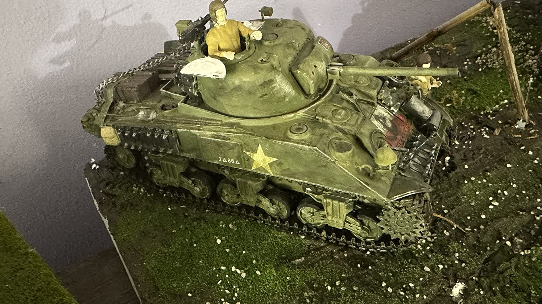 Tamiya 35190 1/35 U.S. Medium Tank M4 Sherman Plastic Model Kit customer photo 2