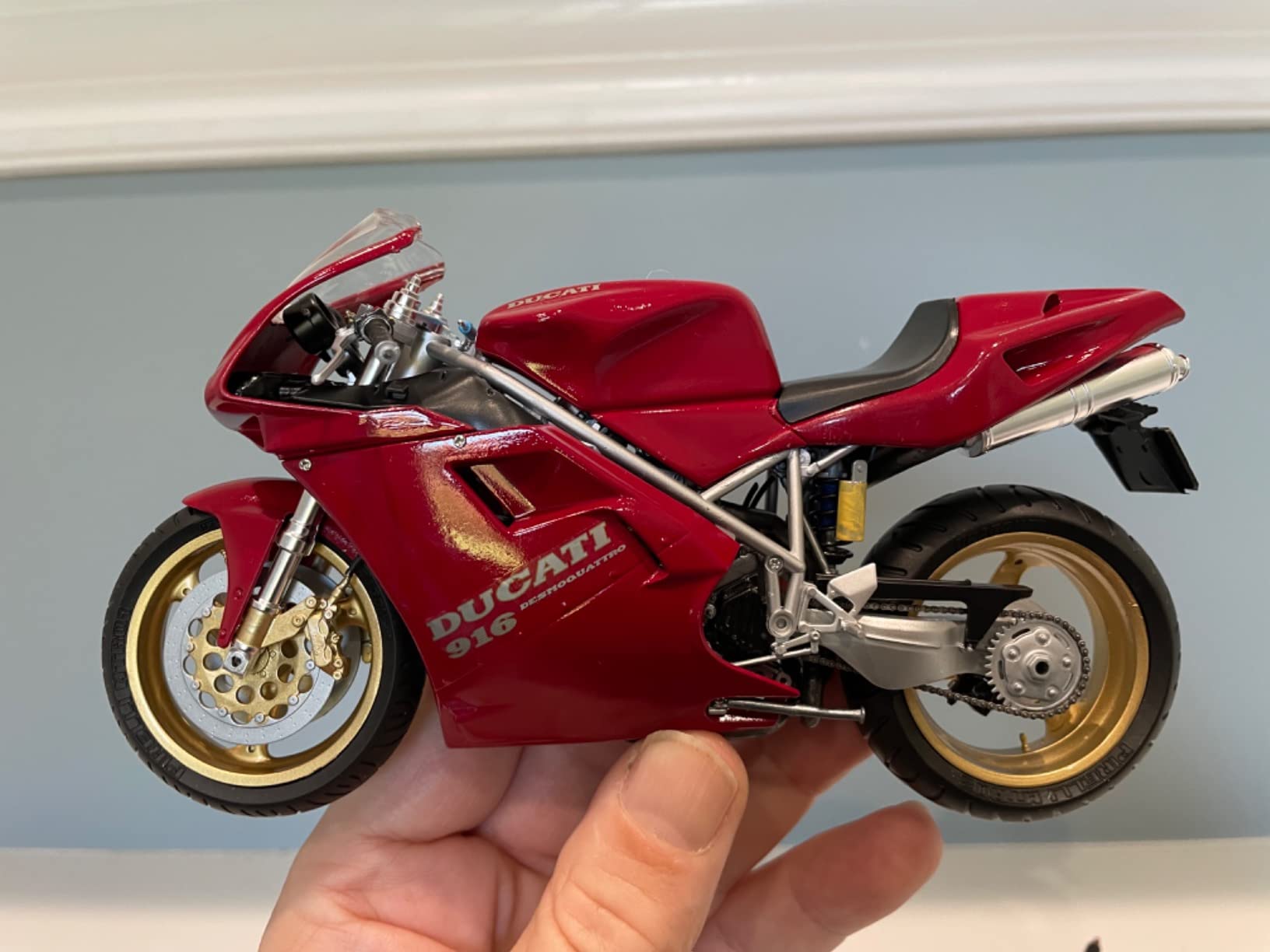 Tamiya 300014068 Ducati Desmo 916 1:12 Scale Model Kit customer photo 1