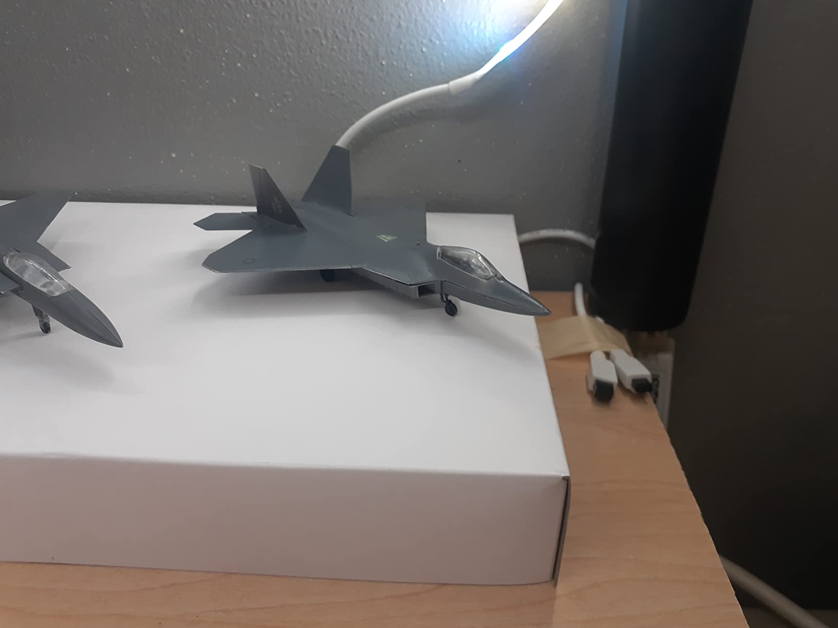 Trumpeter 1/144 Model F-22 Raptor Plastic Model customer photo 1