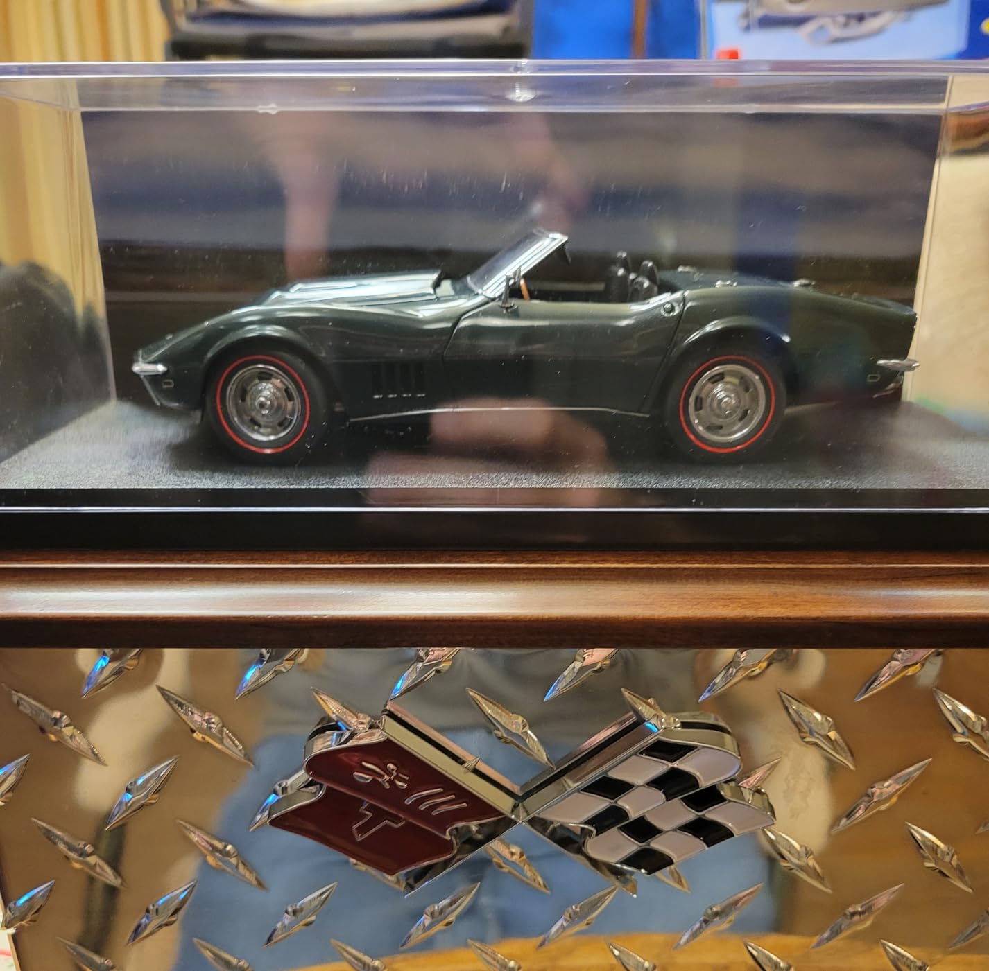 AMT Plastic Display Case, 9 3/4 x 4 1/4 x 3 11/16, 0.5 Liters, Standard customer photo 1