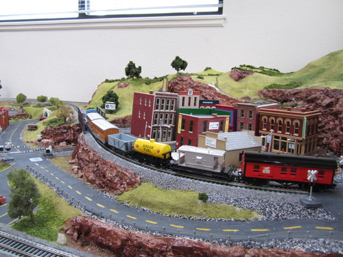 Bachmann Trains - THOMAS & FRIENDS MAIL CAR - RED - HO Scale customer photo 1
