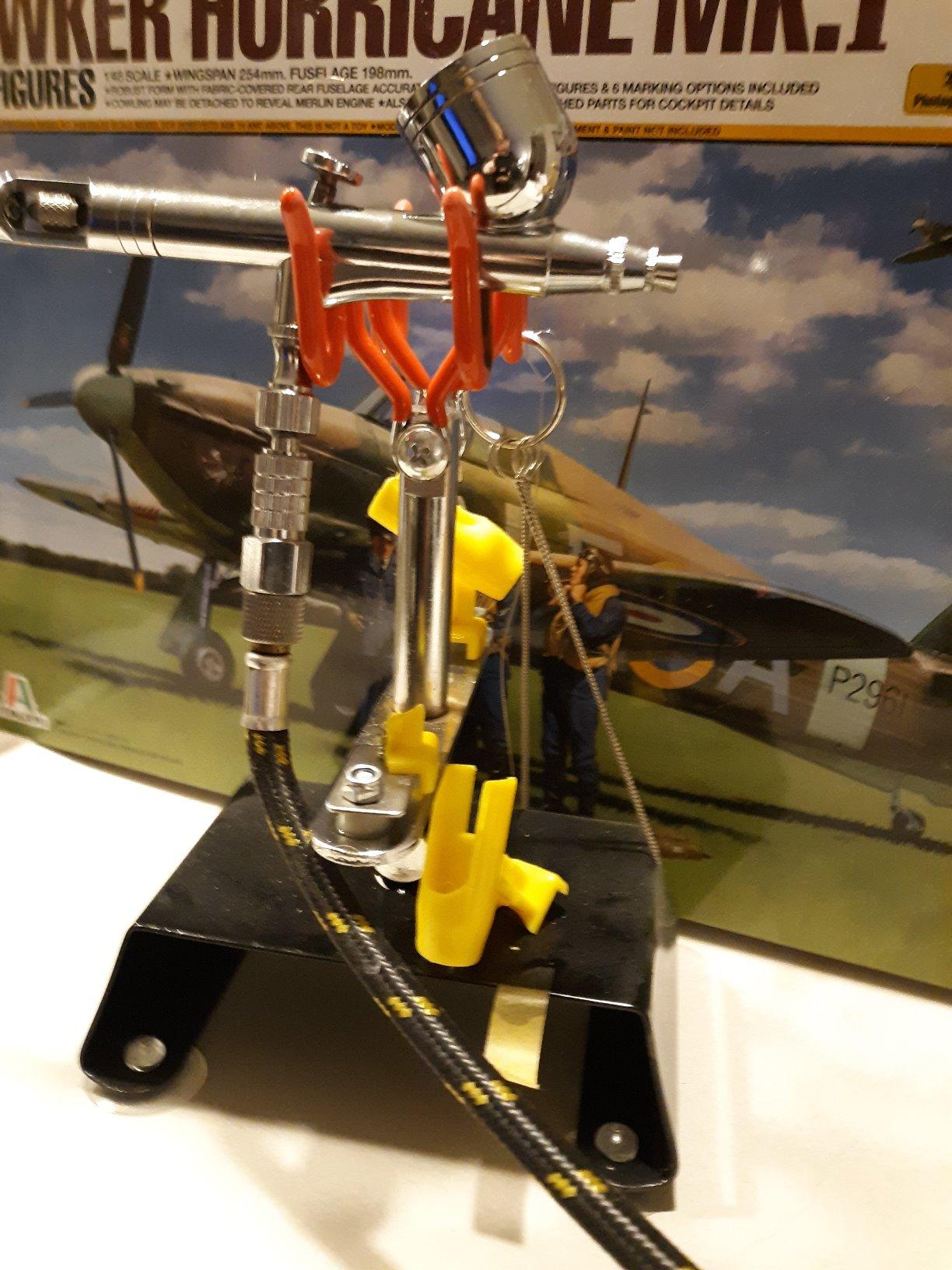 Master Airbrush 4-Airbrush Holder Station - Swivel & Tilt Tabletop - Airbrush Accessories & Supplies for Garage or Workspace customer photo 1