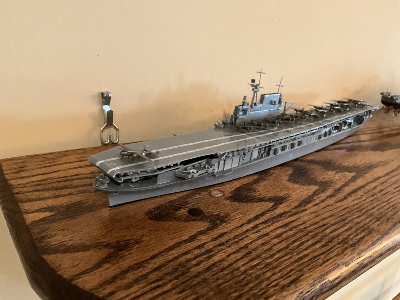 1/700 U.S. Aircraft Carrier Hornet by Tamiya customer photo 1