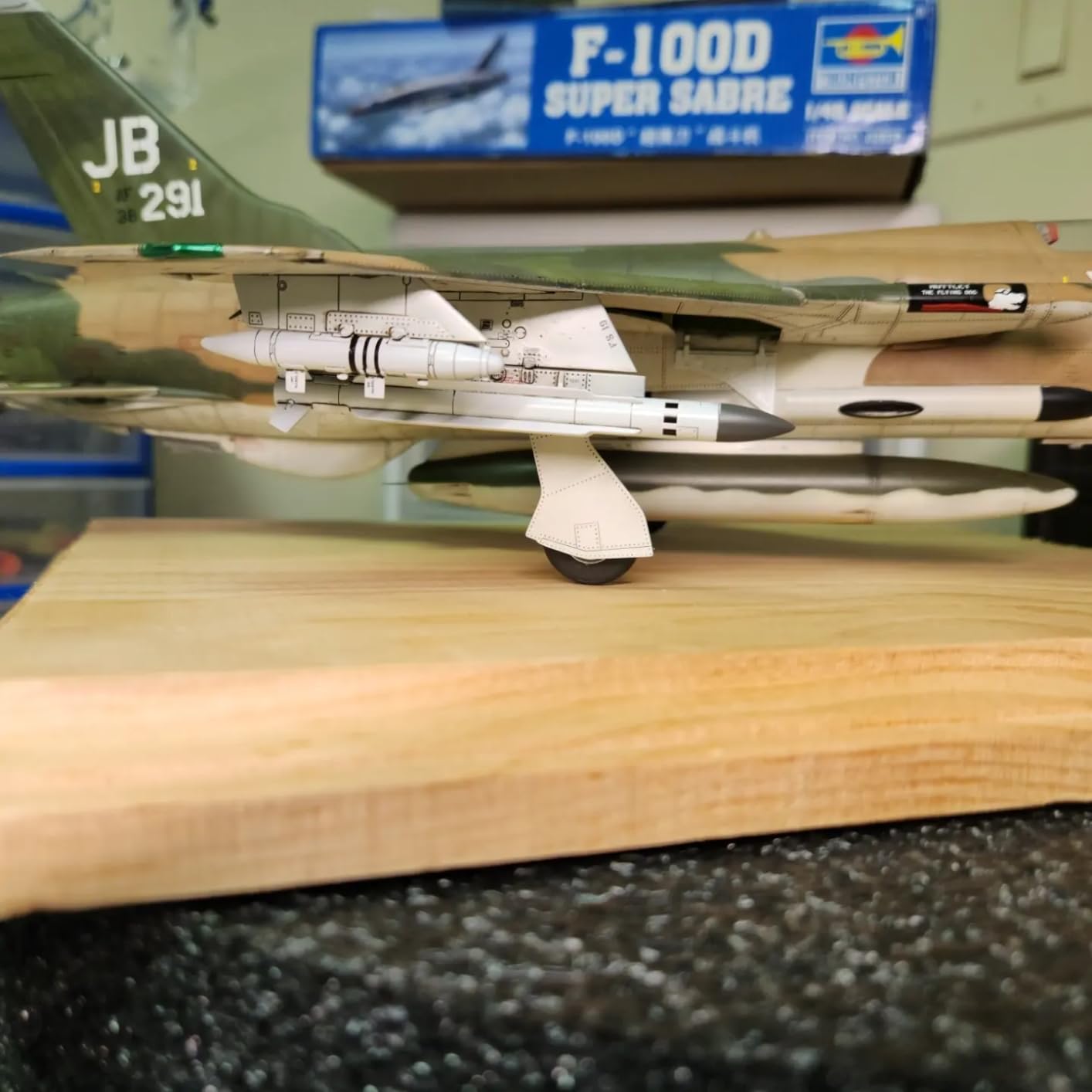 Hobby Boss F-105G Thunderchief Airplane Model Building Kit customer photo 2