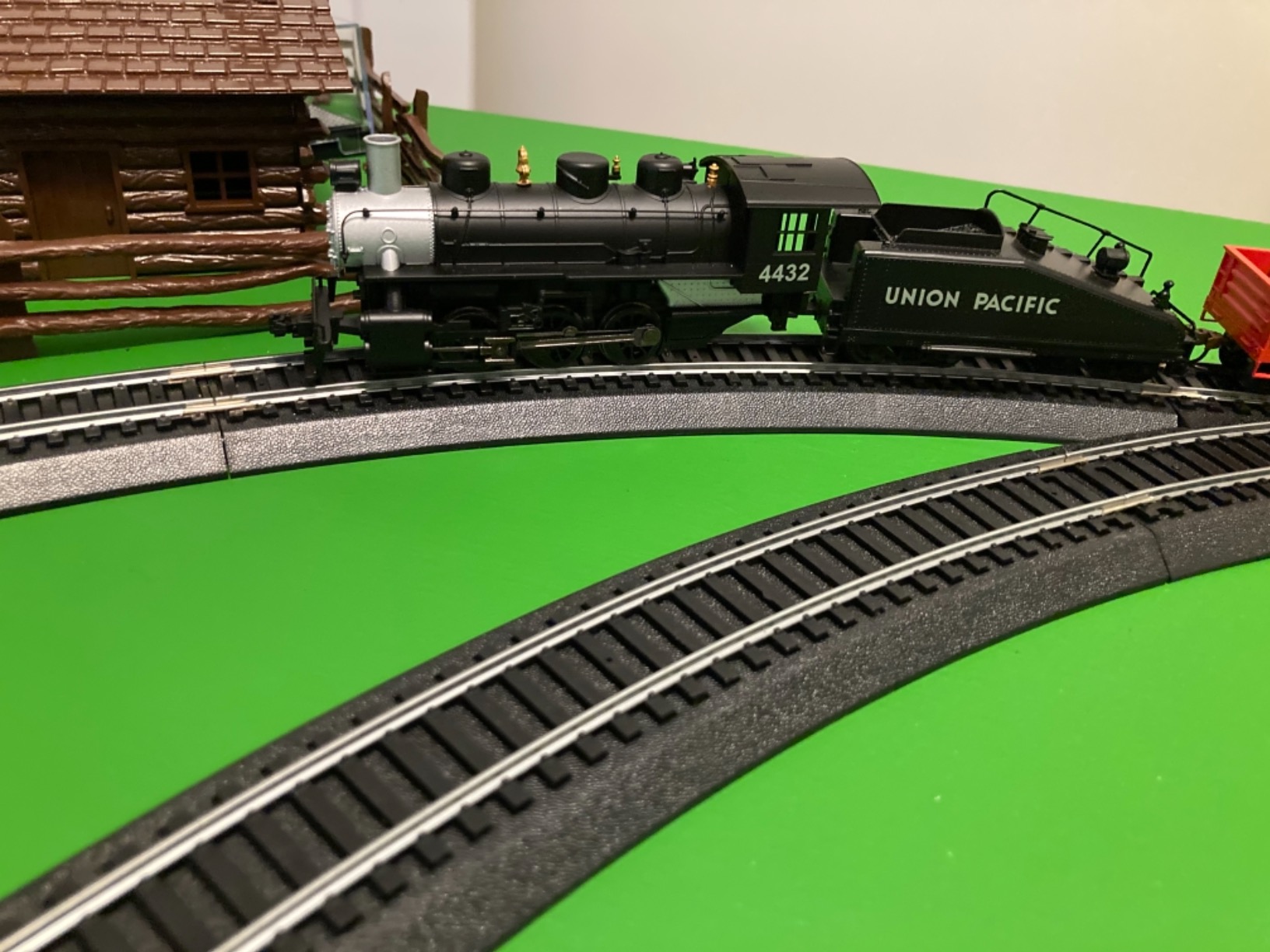 Bachmann Trains - Pacific Flyer Ready To Run Electric Train Set - HO Scale customer photo 2