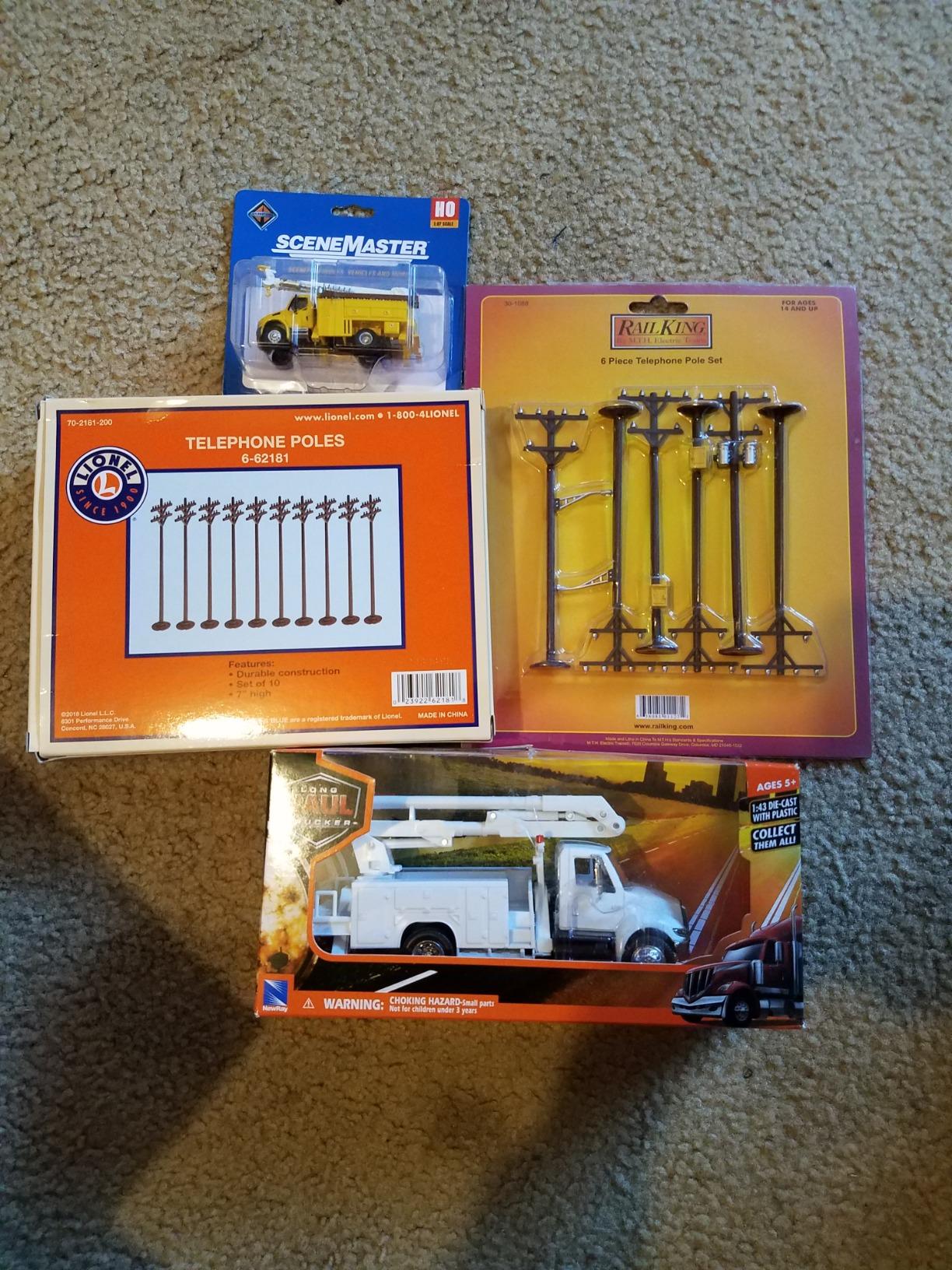 Lionel Model Train Accessories, Telephone Poles (Set of 10) (662181) customer photo 1