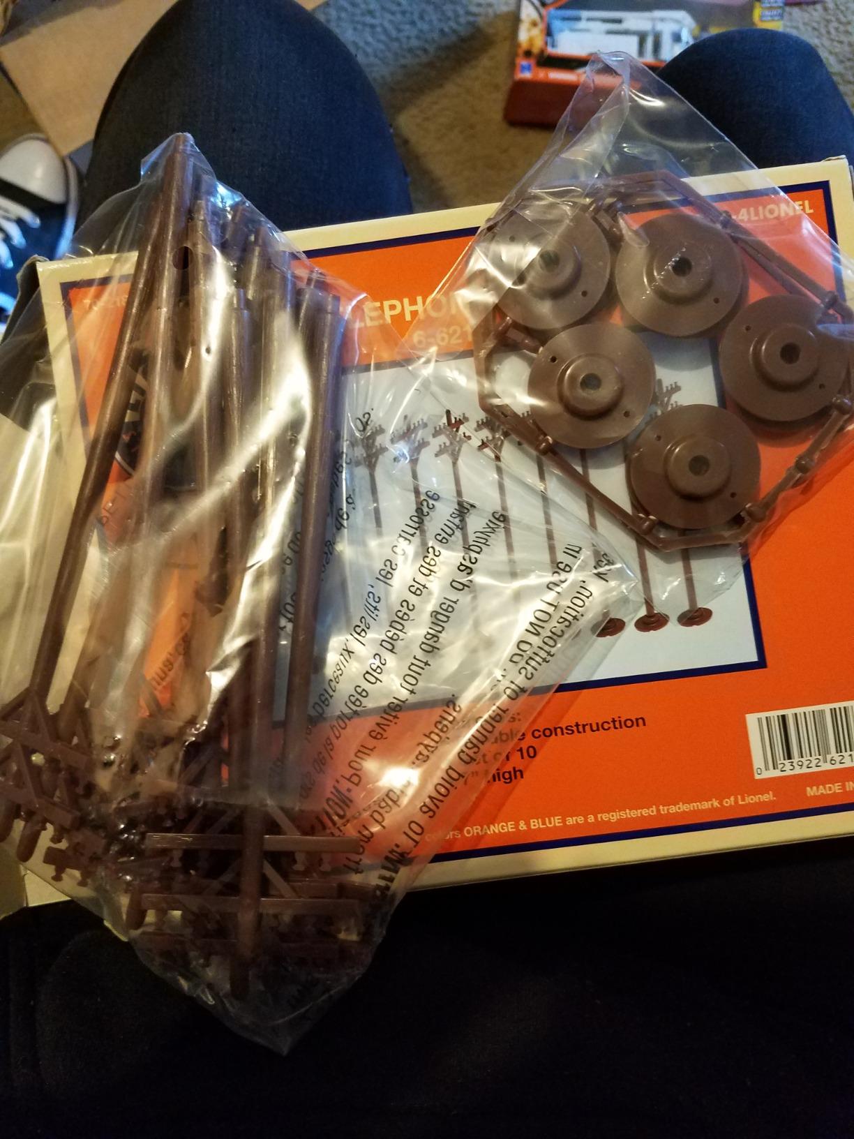 Lionel Model Train Accessories, Telephone Poles (Set of 10) (662181) customer photo 2
