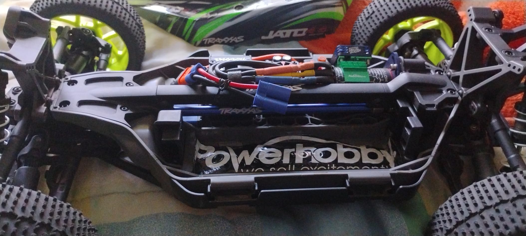 Traxxas 6855 Center Driveshaft, 6061-T6 Blue-Anodized Aluminum customer photo 1