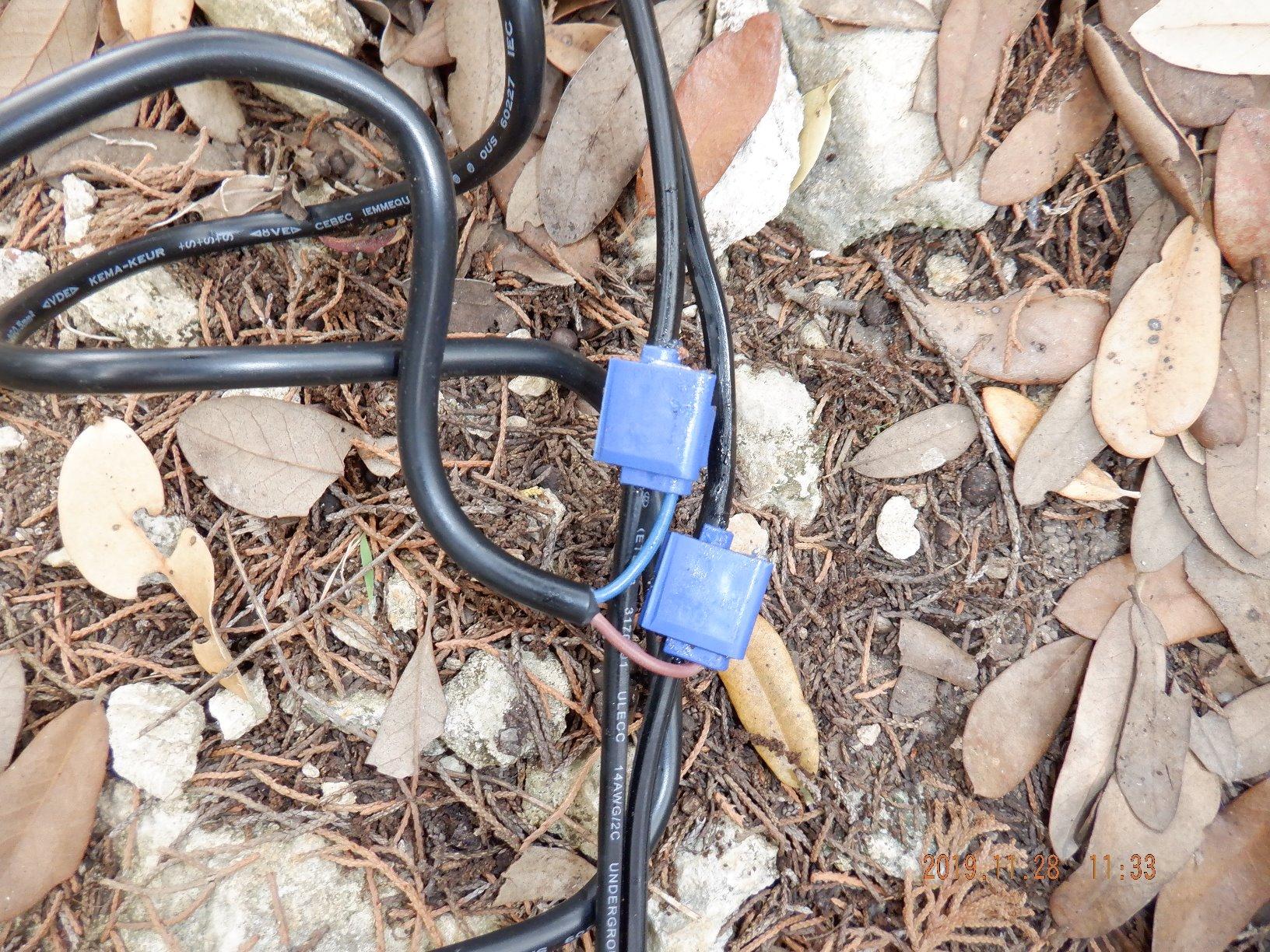 3M Scotchlok Electrical IDC 804-POUCH, Blue, 18-16 AWG(solid/stranded), 14 AWG (stranded), 25 per pouch, Insulation Displacement Connector 804, Self Stripping customer photo 1