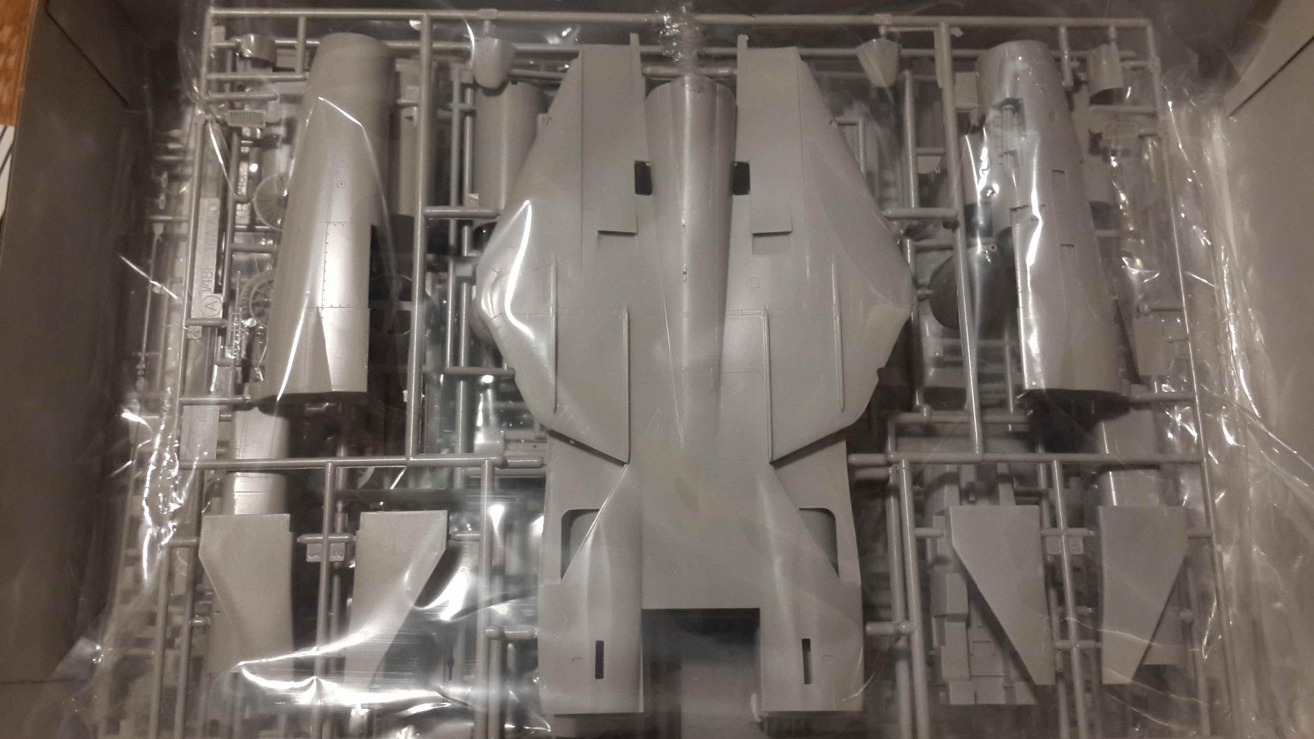 Hasegawa 1:48 Scale F-14A Tomcat Model Kit customer photo 1
