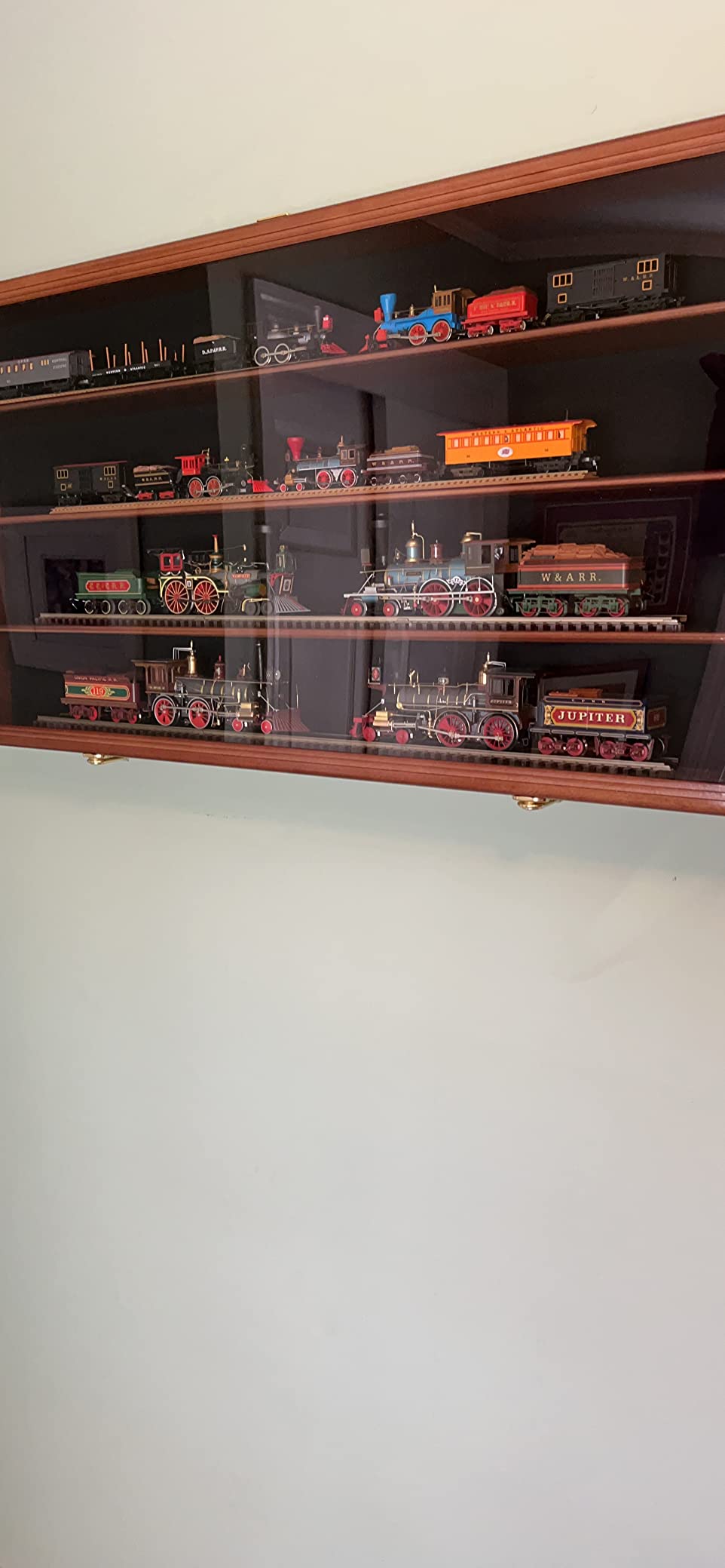 O Scale Train Display Case Cabinet Wall Rack w/UV Protection- Lockable -Walnut customer photo 2