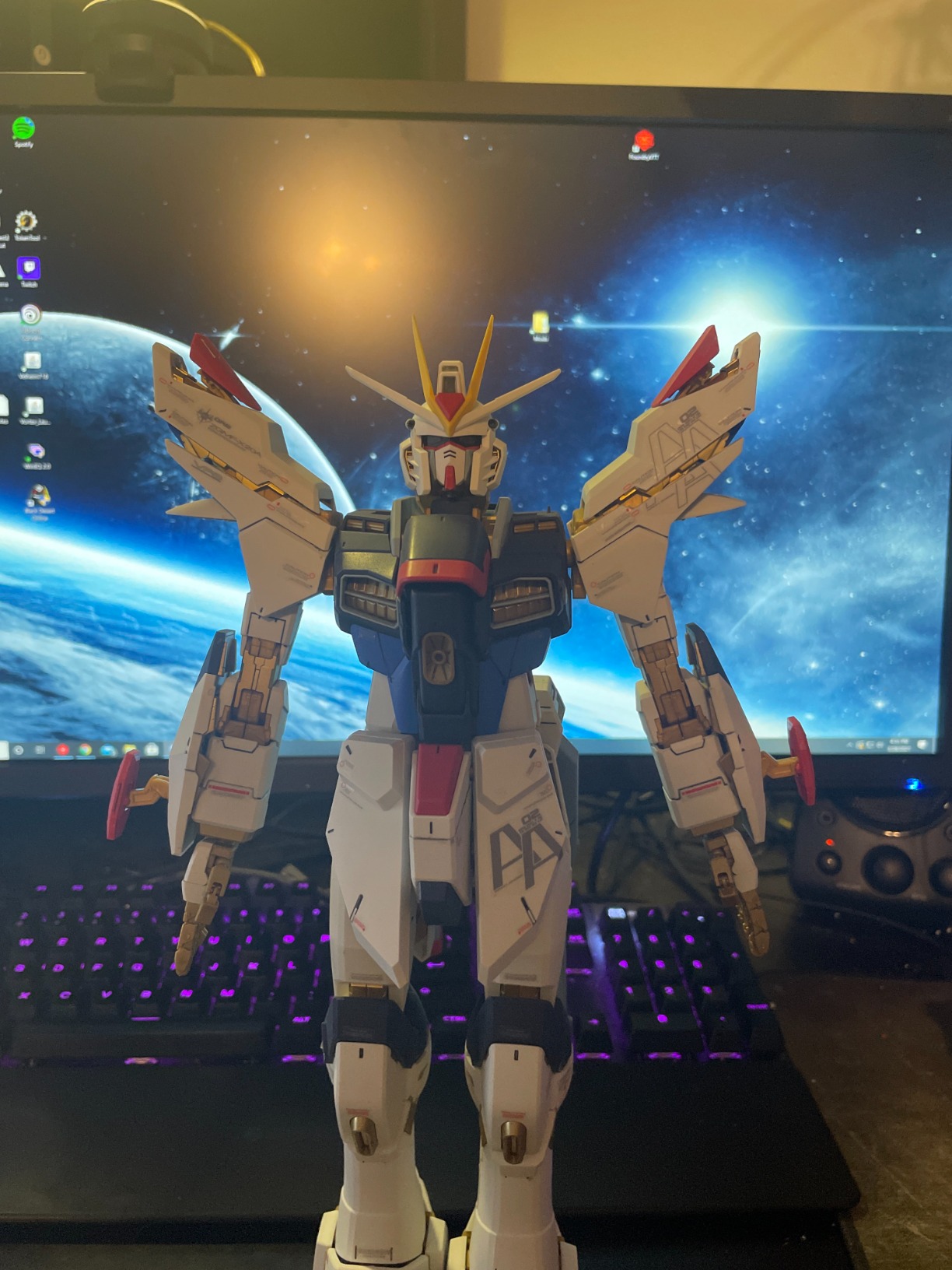 Bandai Hobby - Gundam Seed Destiny - Strike Freedom Gundam PG Model Kit customer photo 1