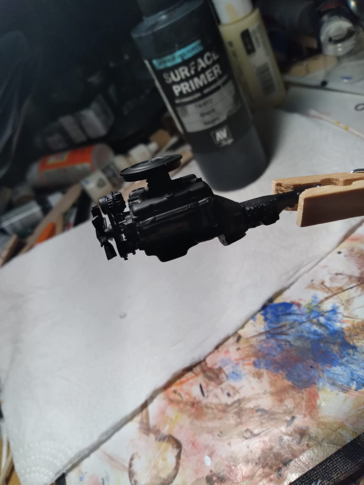 Vallejo - Surface Primer Color | Black Acrylic Primer 200 ml (6.76 fl.oz.) | Matte Finish and Fast Drying | Perfect for Airbrushing and Great Adhesion to Figurines and Scale Models customer photo 2