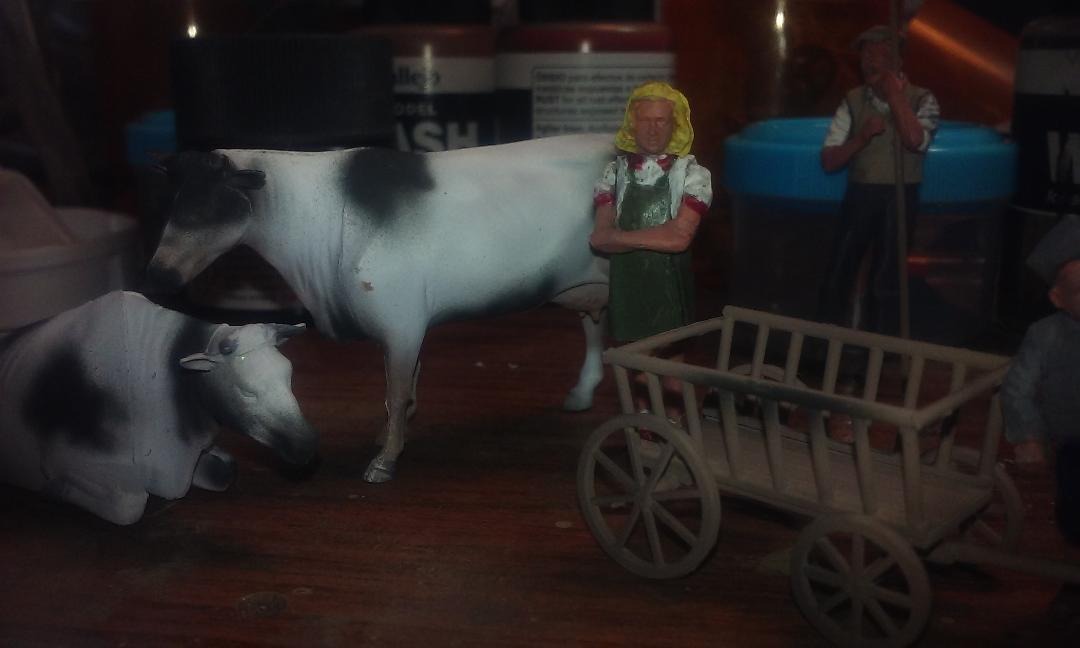 Master Box Models 1/35 Civilians, Western Region WWII Era - 4 Civilian Figures Set With Hand Telega customer photo 3