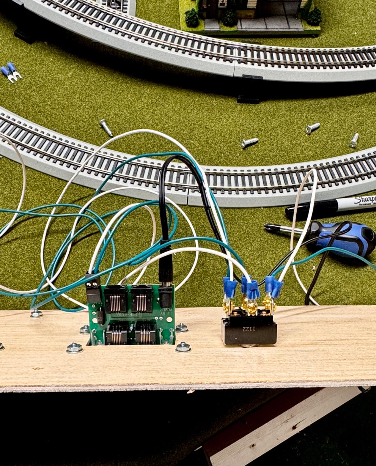 NCE Power Cab DCC Starter Set NCE5240025 customer photo 3